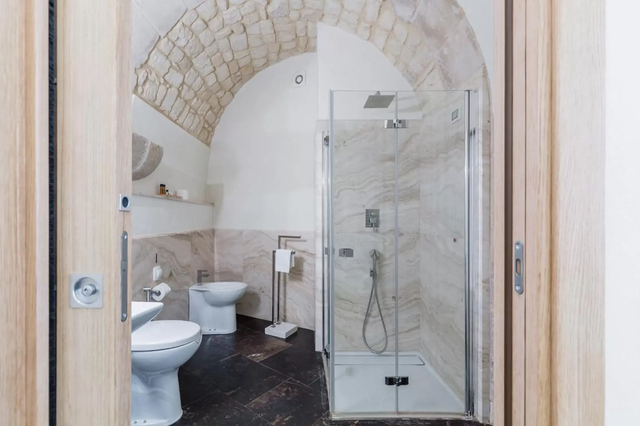 Bathroom in Palazzo Favacchio - Patanè