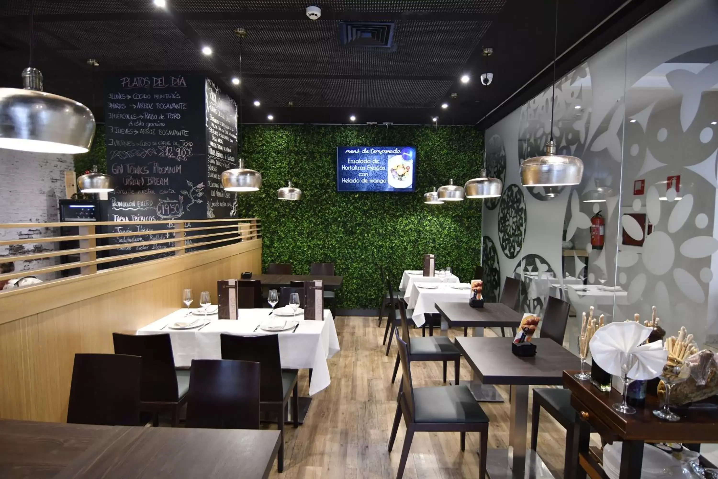 Restaurant/Places to Eat in Hotel Urban Dream Granada