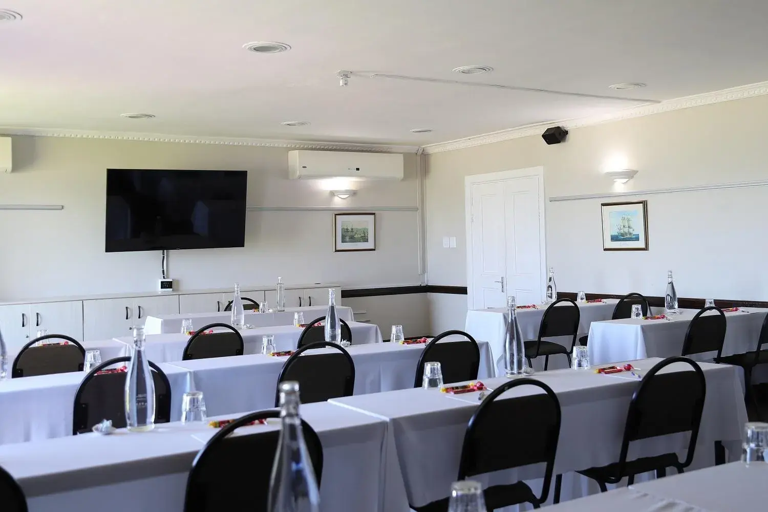 Business facilities in Blue Bay Lodge