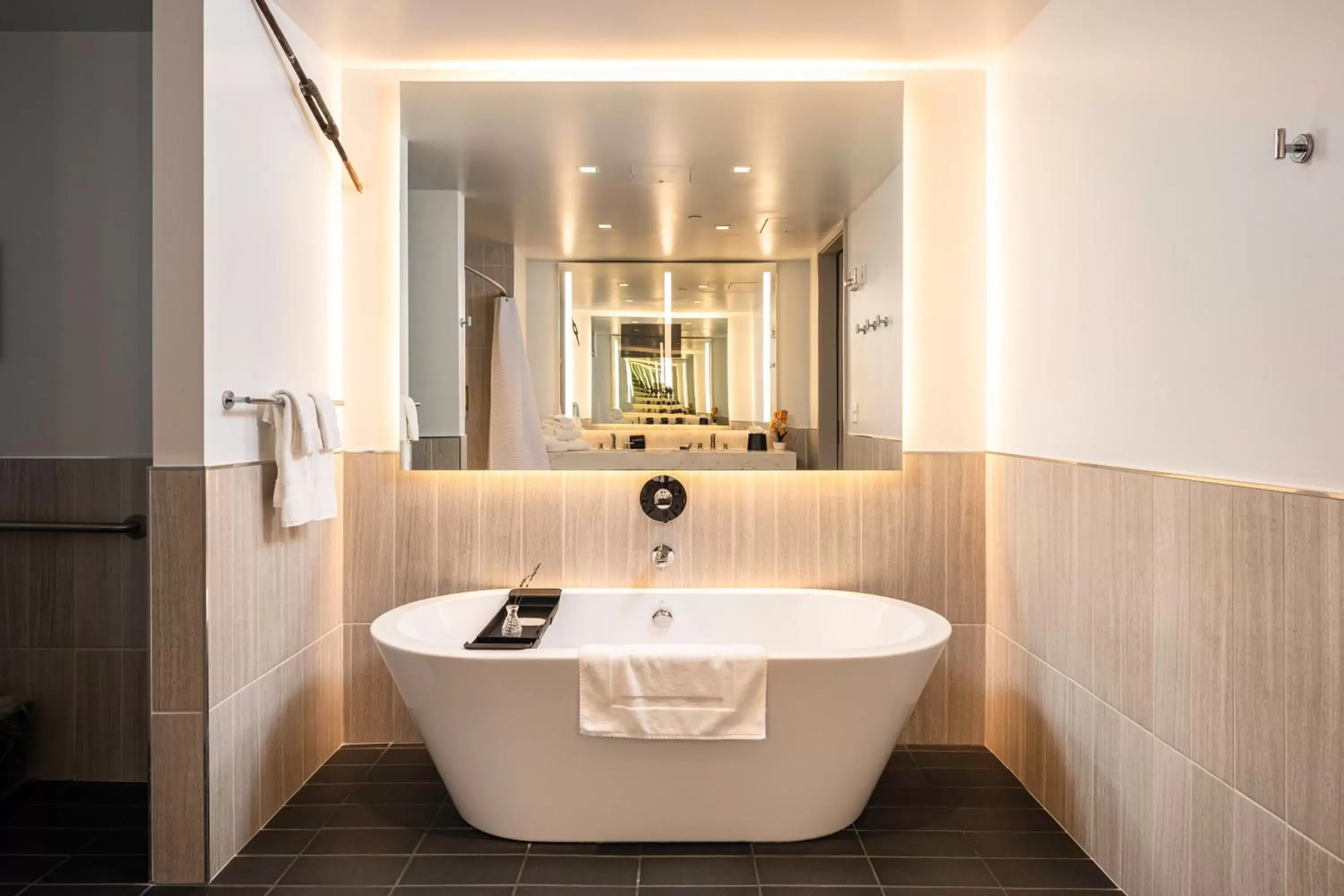 Deluxe Suite in The Richardson Hotel Deluxe Suite in The Richardson Hotel