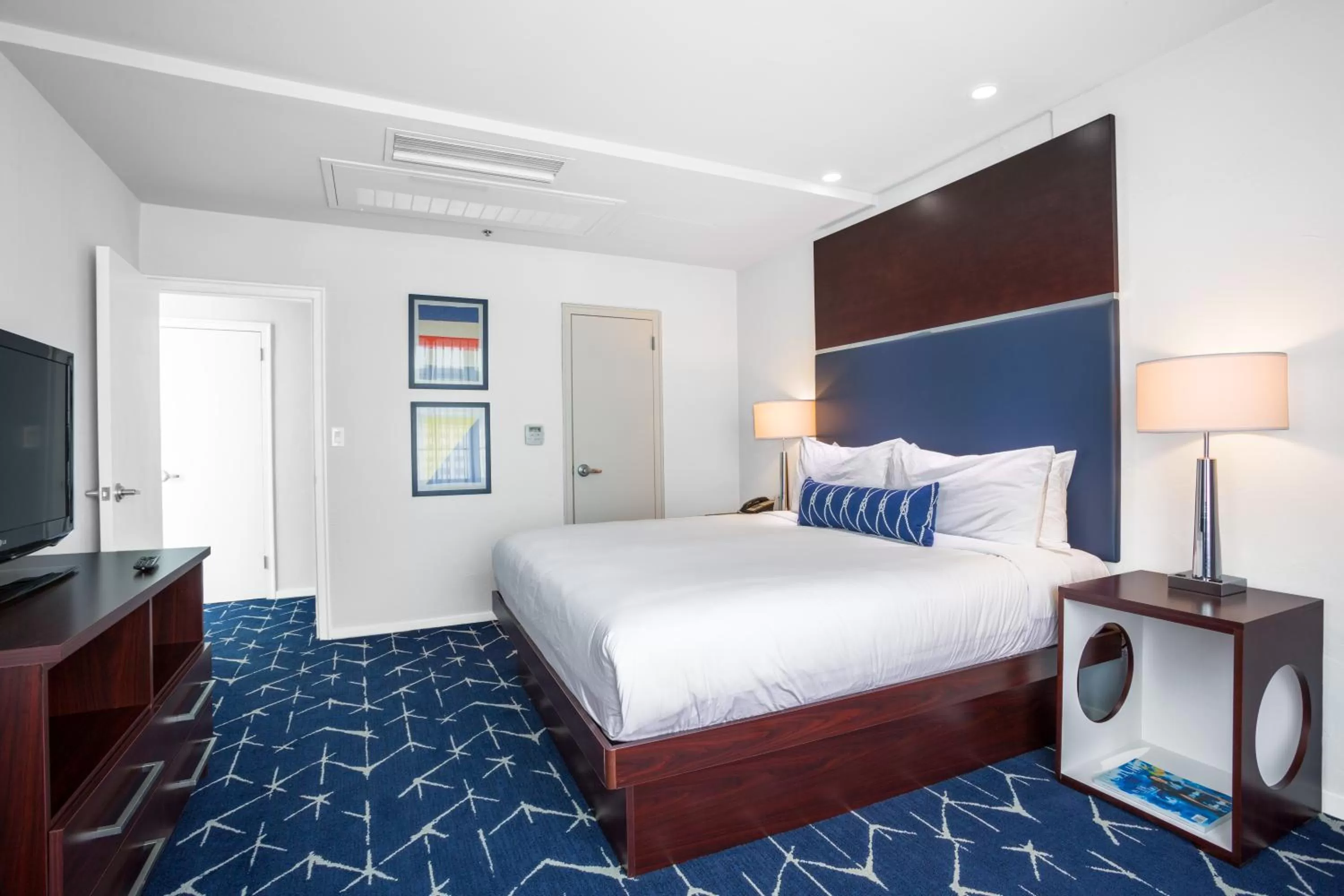 Bedroom, Bed in Albion Hotel