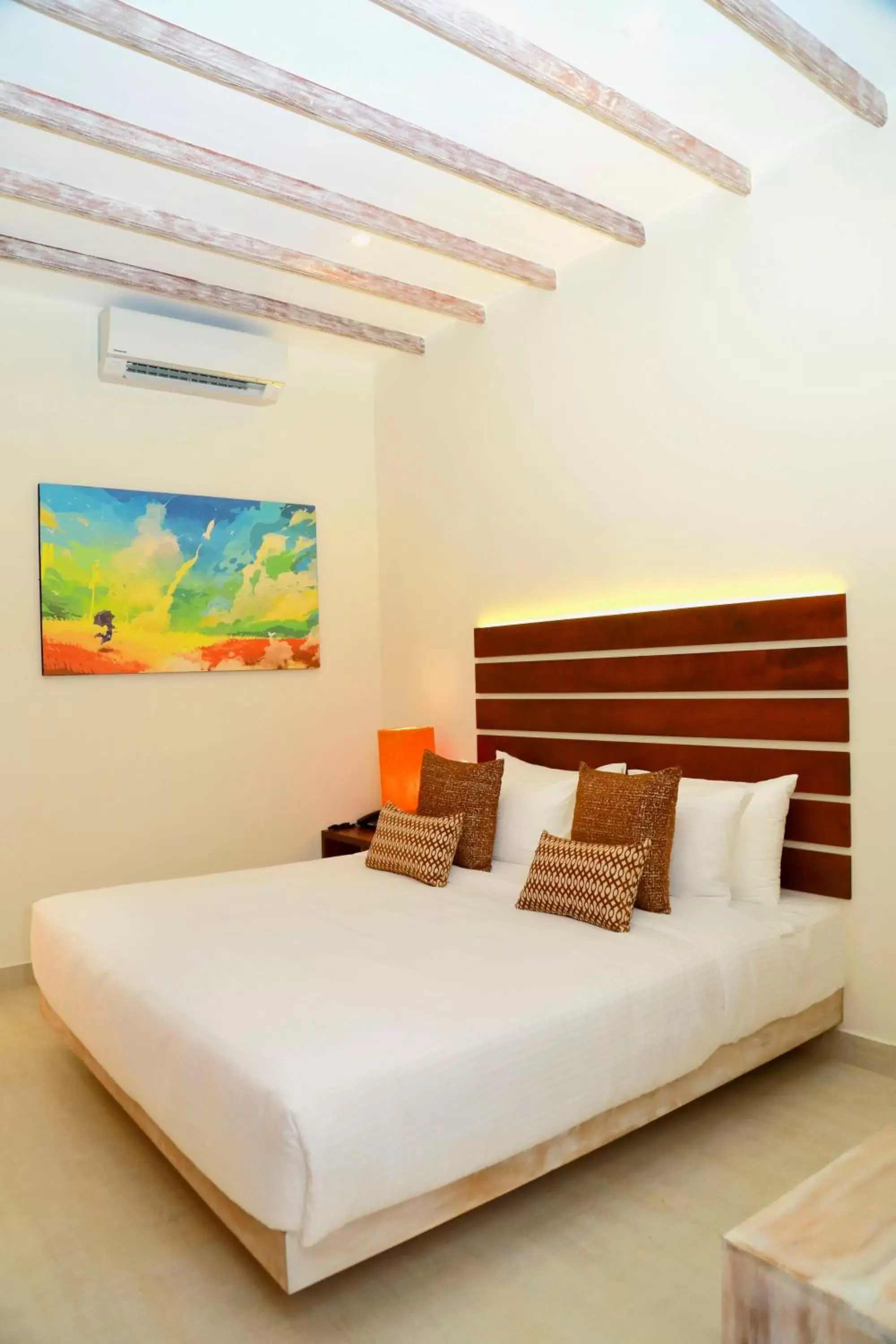 Bed in Hotel Cloud 9 Negombo