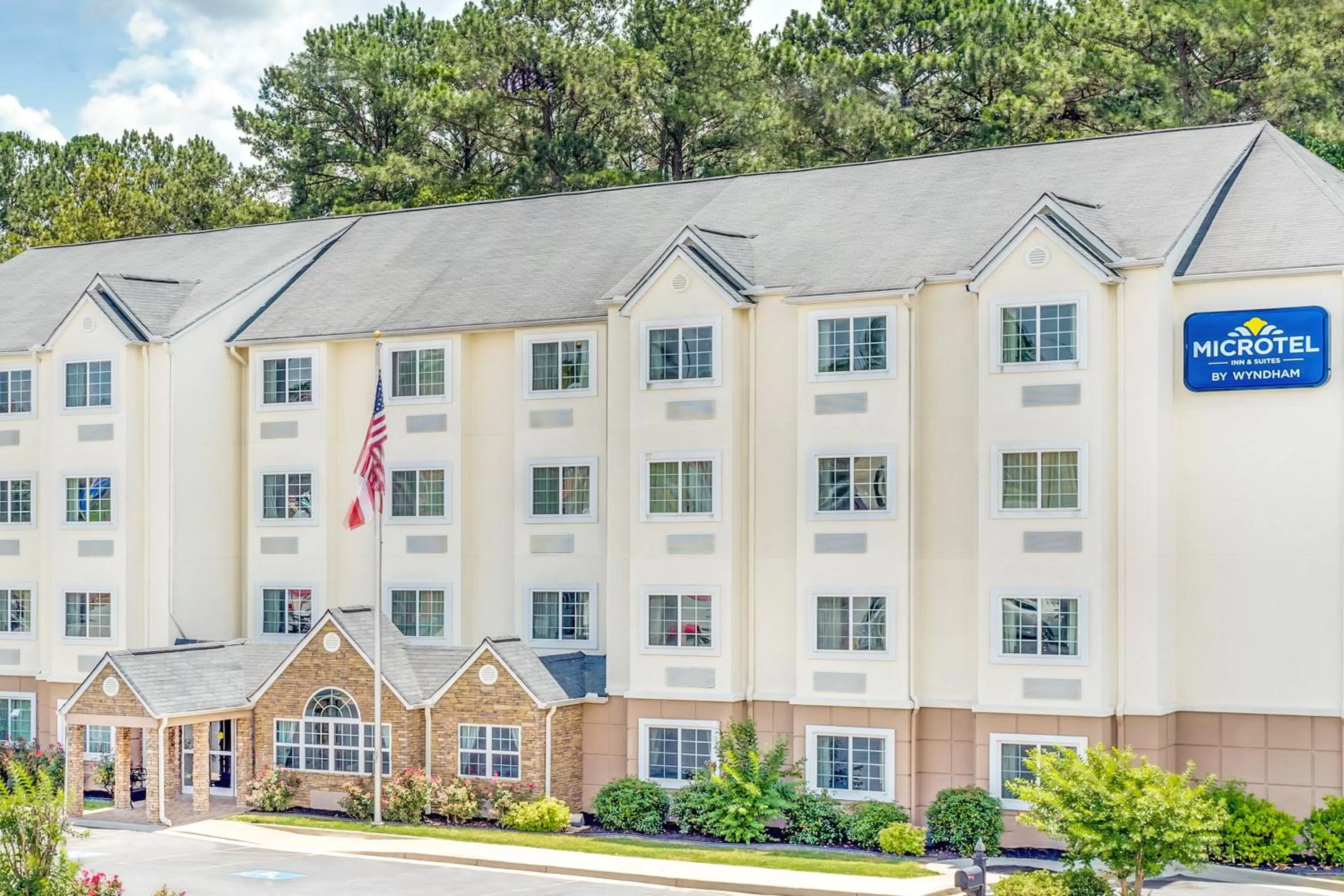 Property building in Microtel Inn & Suites by Wyndham Bremen