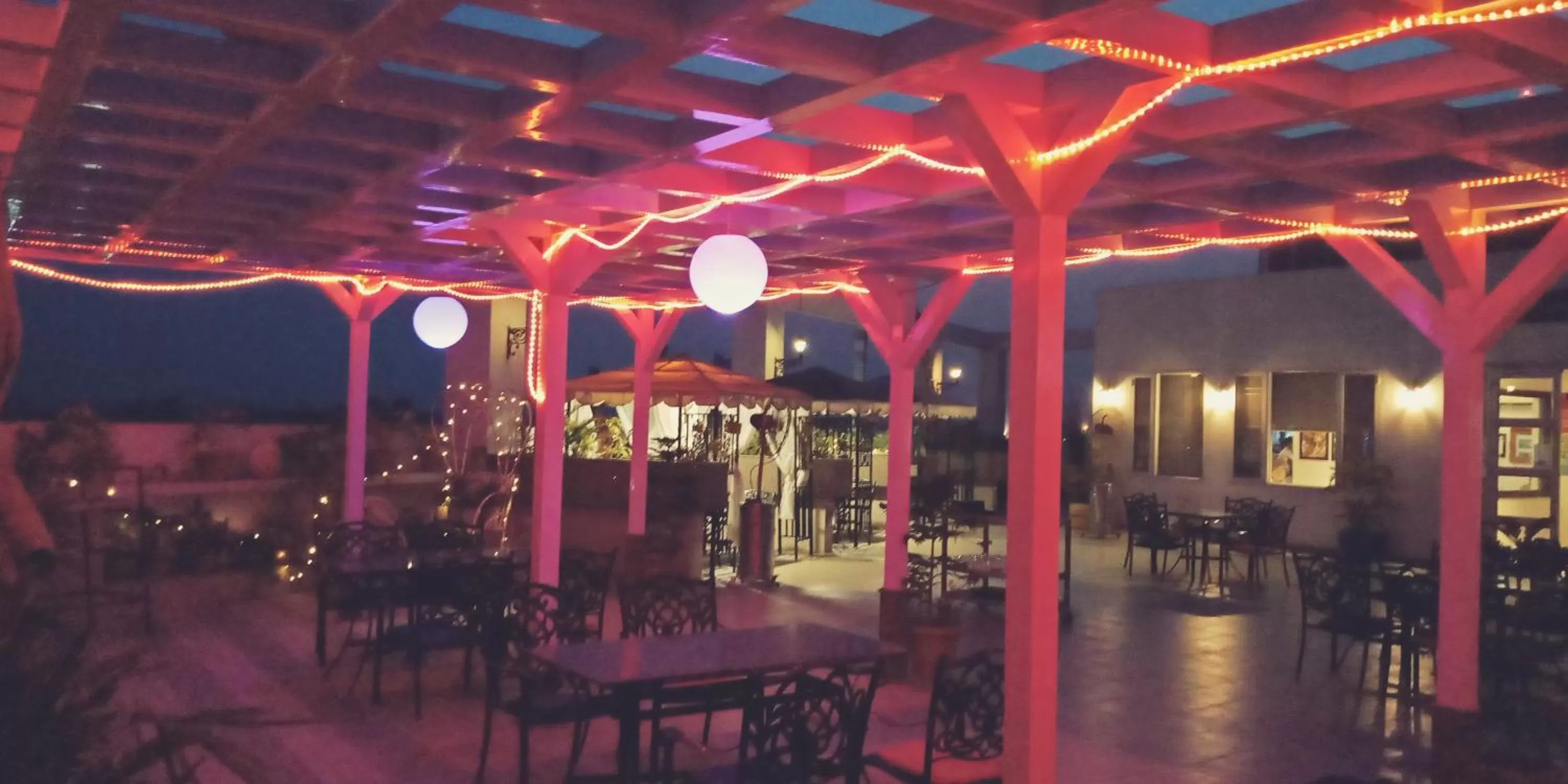 Lounge or bar in Grand Hotel Nawanshahr