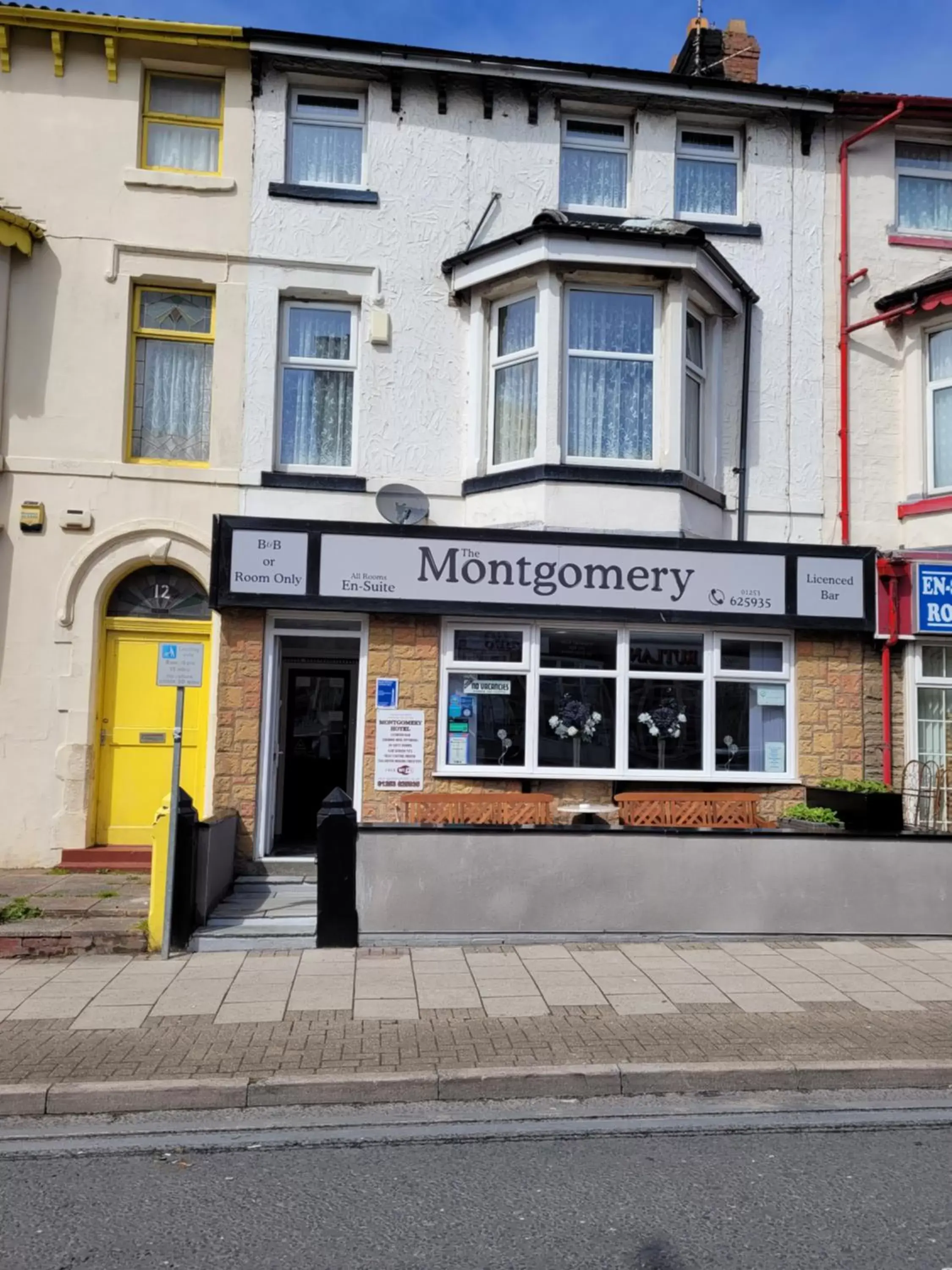 Facade/entrance, Property Building in Montgomery Hotel