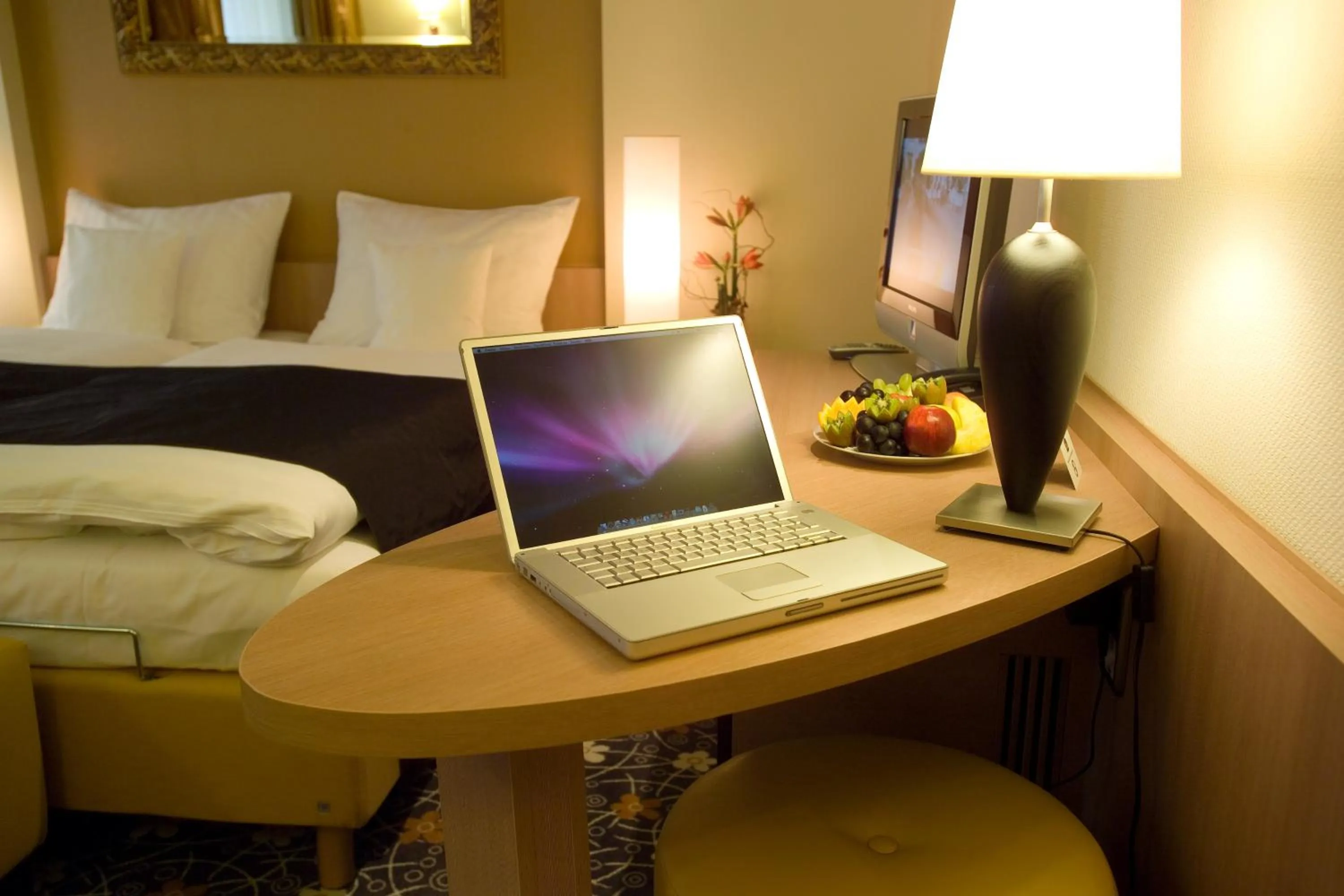 Other, Bed in The Domicil Hotel Frankfurt City