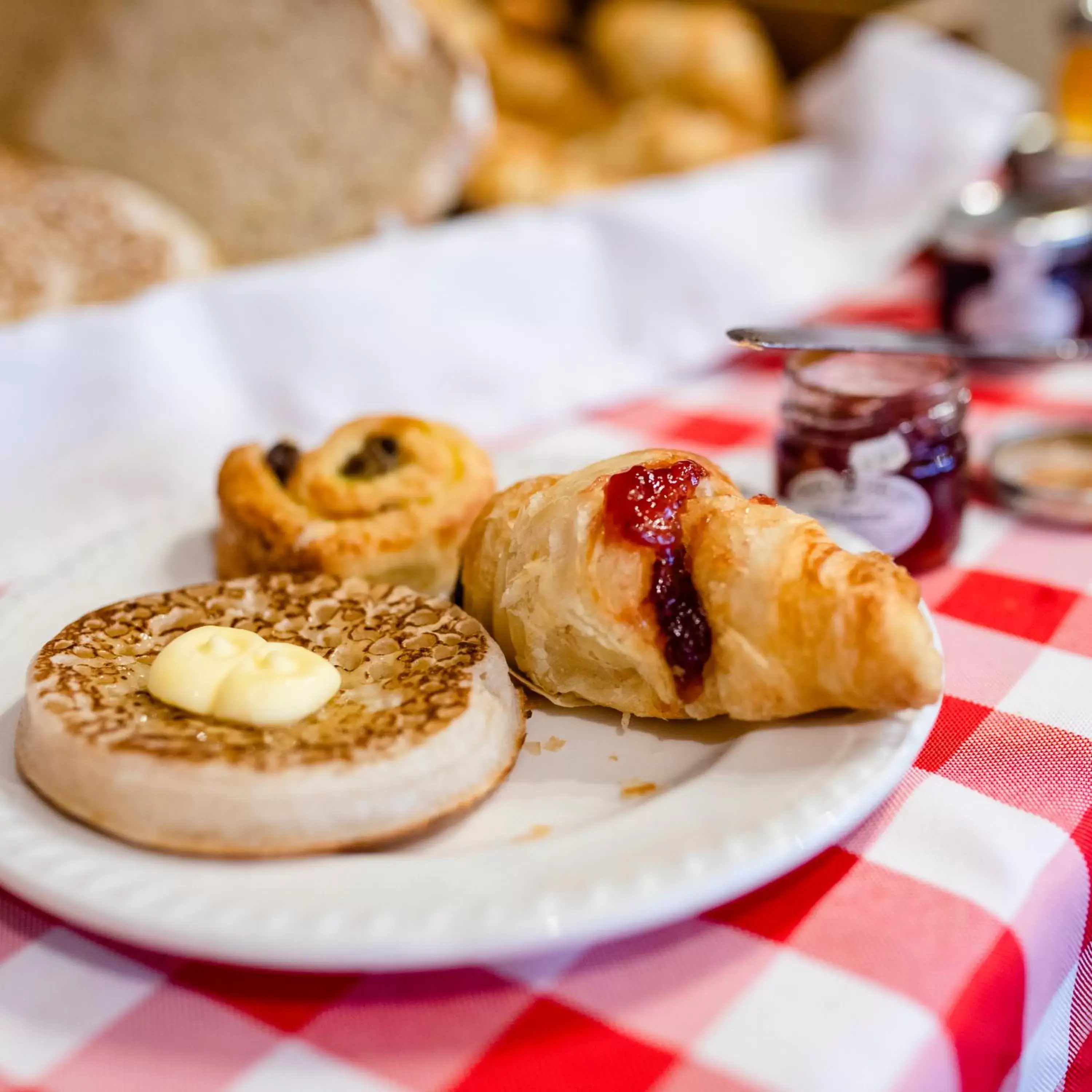 Continental breakfast, Food in Beach Hut Suites