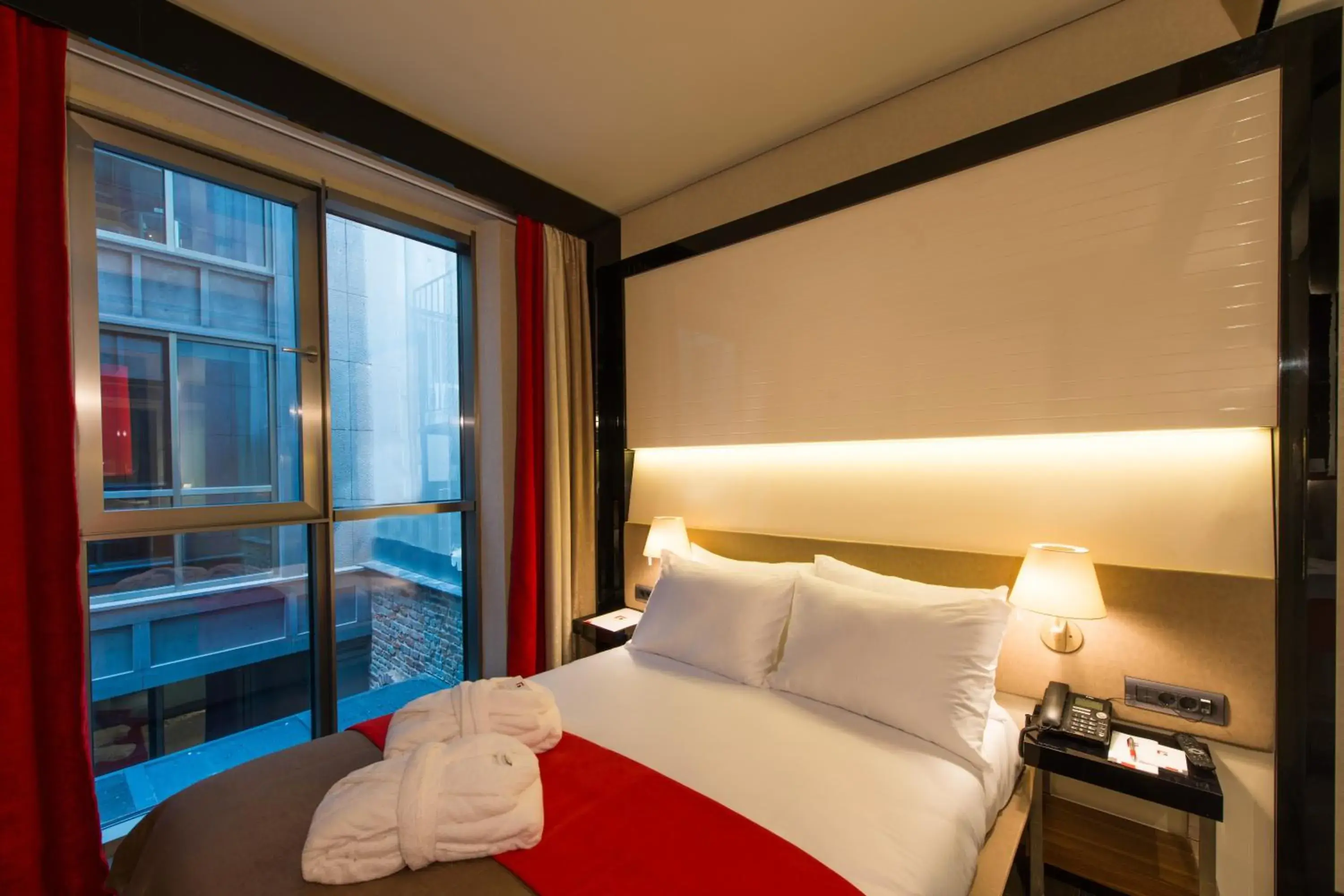Economy Double Room in Favori Hotel