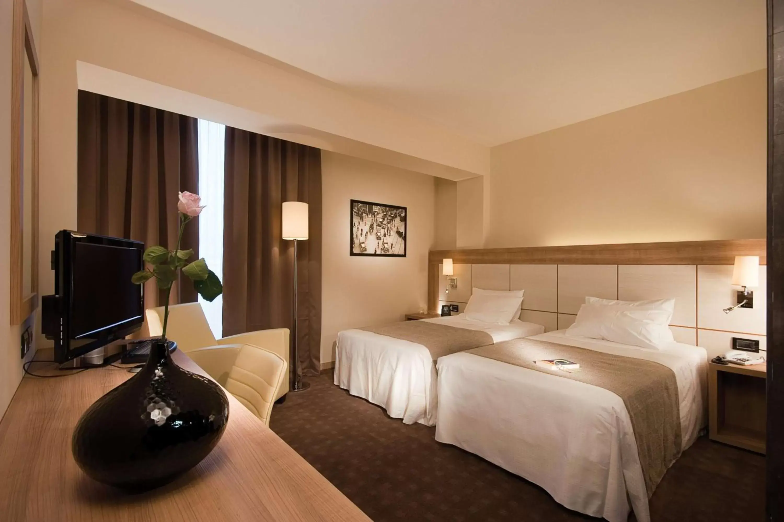 Bed in DoubleTree By Hilton Milan