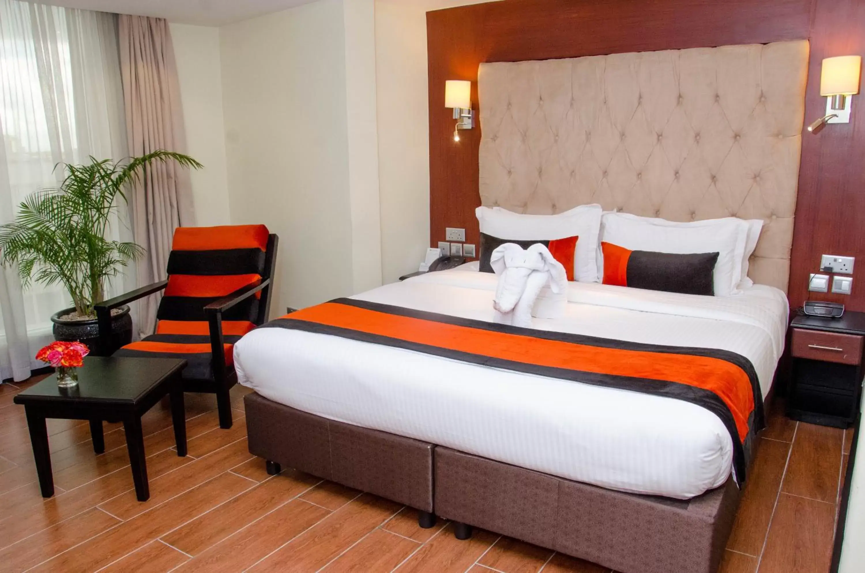 Bed in Best Western Plus Meridian Hotel