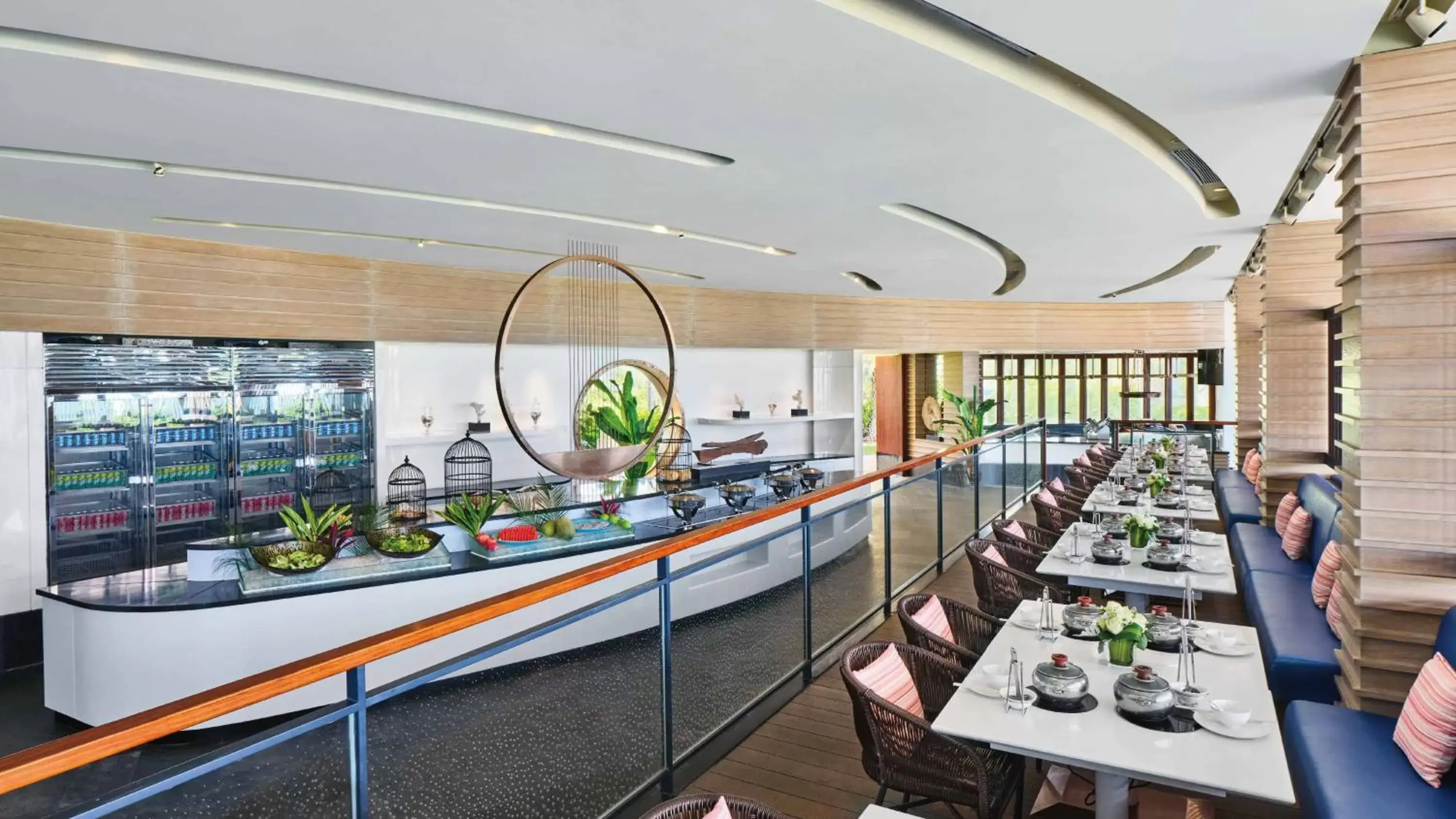 Restaurant/Places to Eat in Crowne Plaza Hailing Island, an IHG Hotel Restaurant/Places to Eat in Crowne Plaza Hailing Island, an IHG Hotel