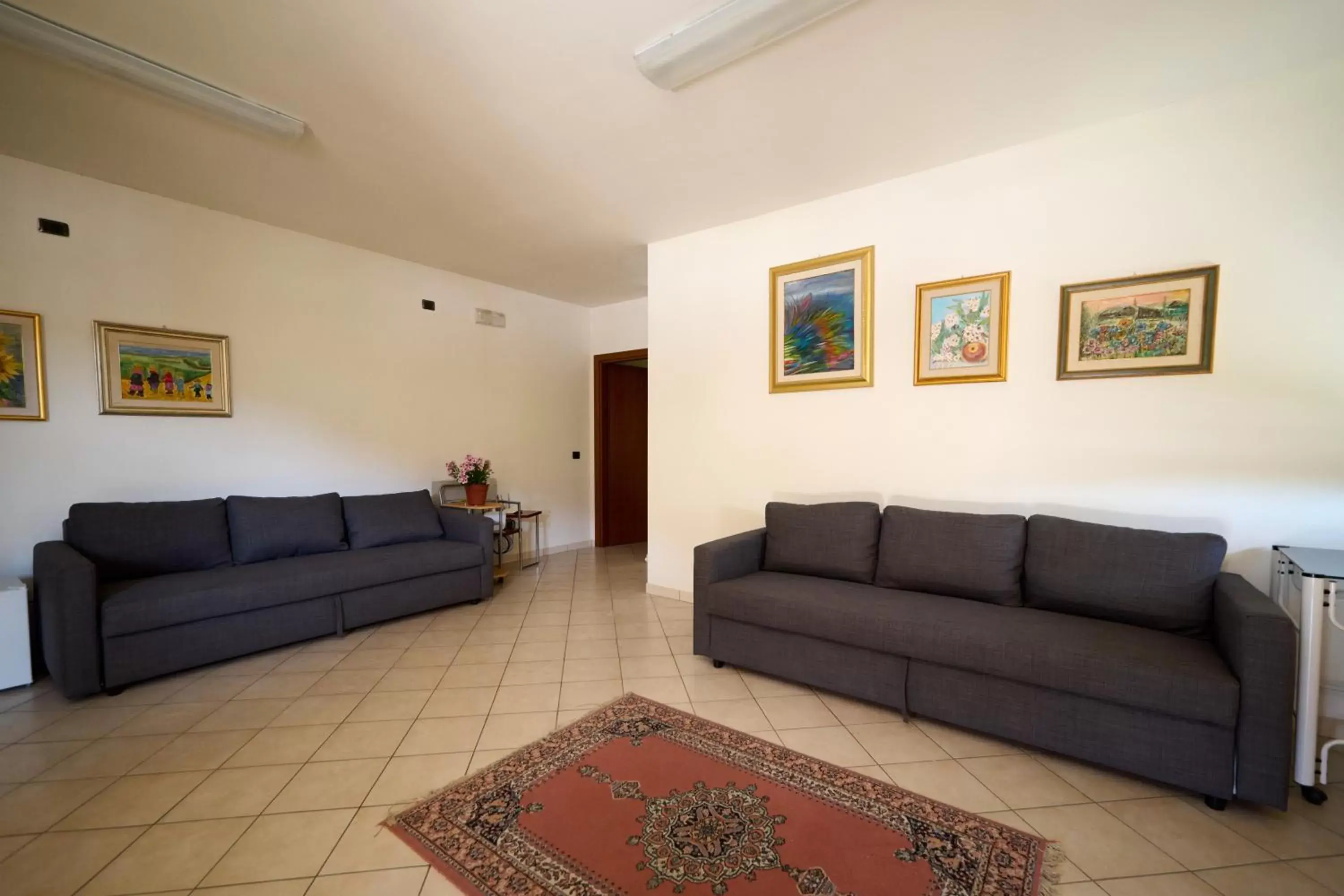 Living room, Seating Area in Albergo Shine