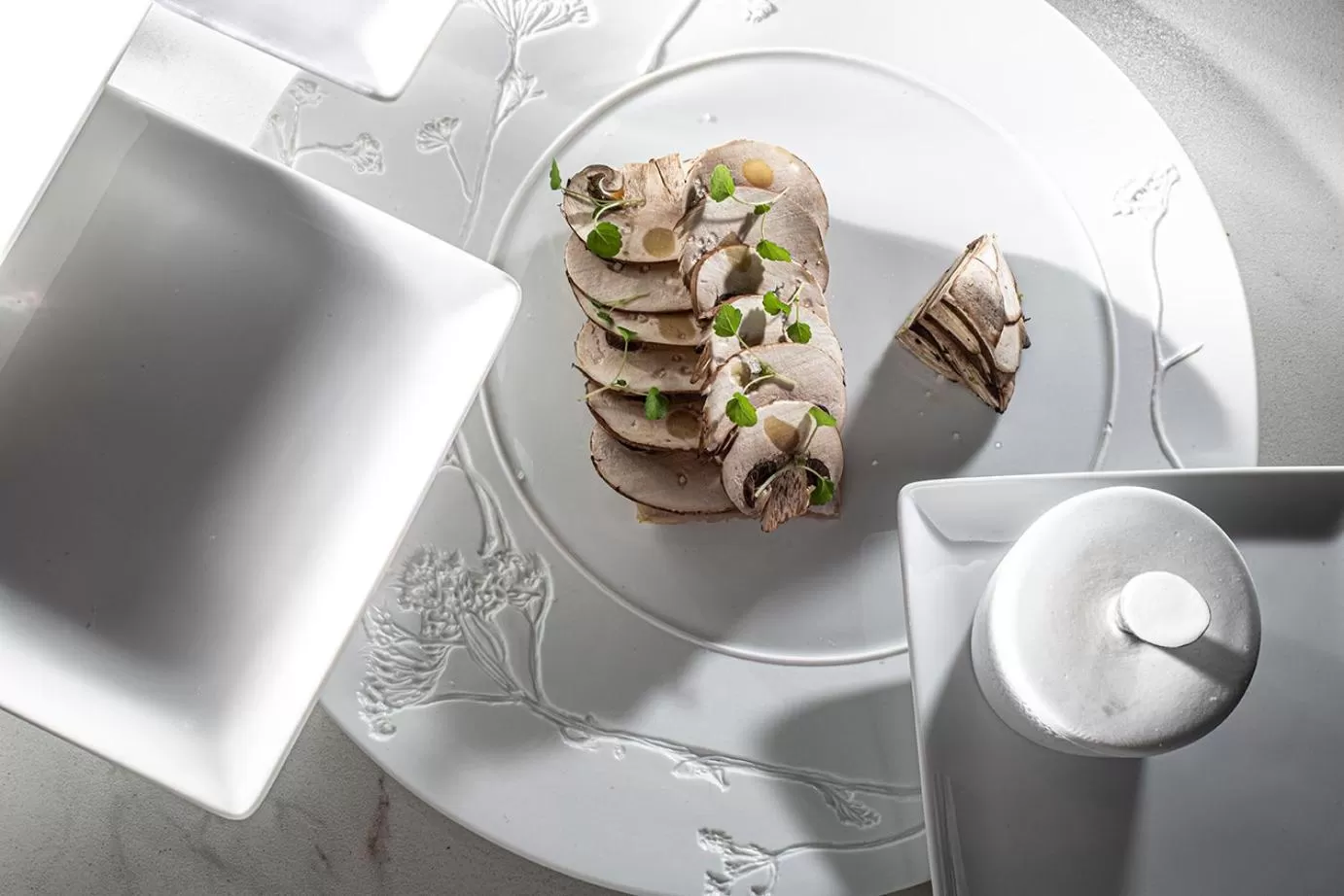 Restaurant/places to eat in Les Trésoms Lake and Spa Resort