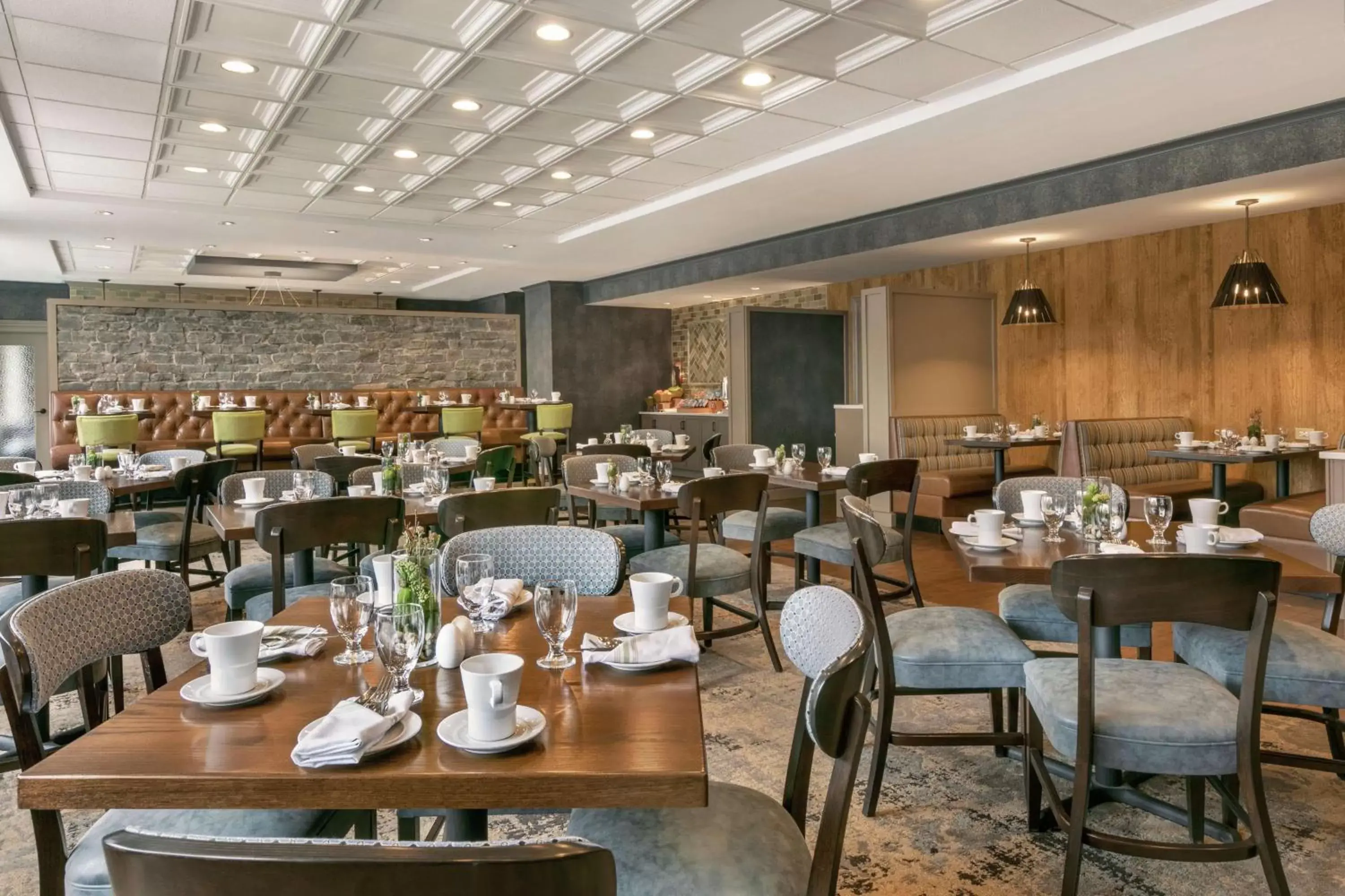 Breakfast, Restaurant/Places to Eat in DoubleTree by Hilton McLean Tysons