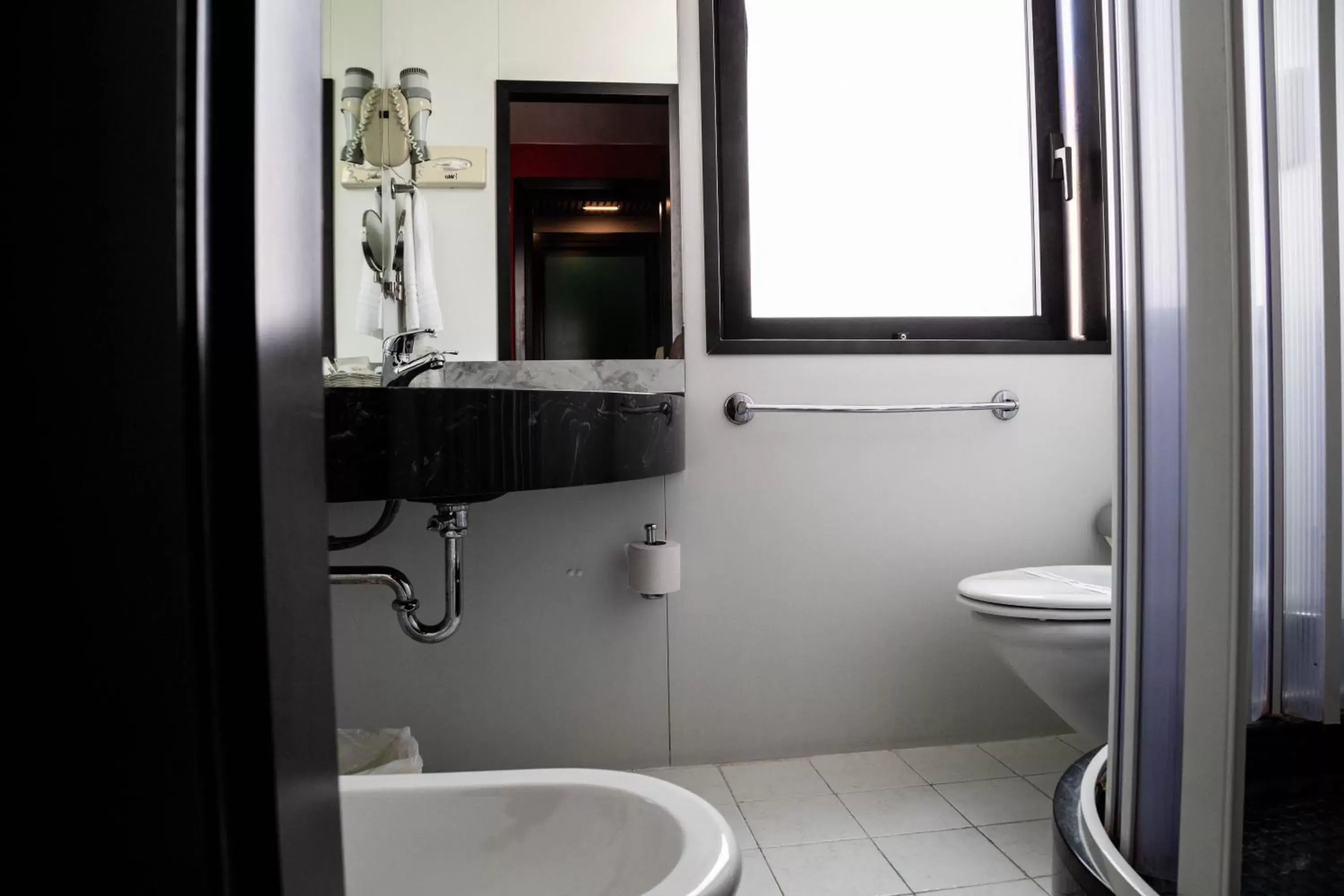 Shower, Bathroom in Hotel Berlino