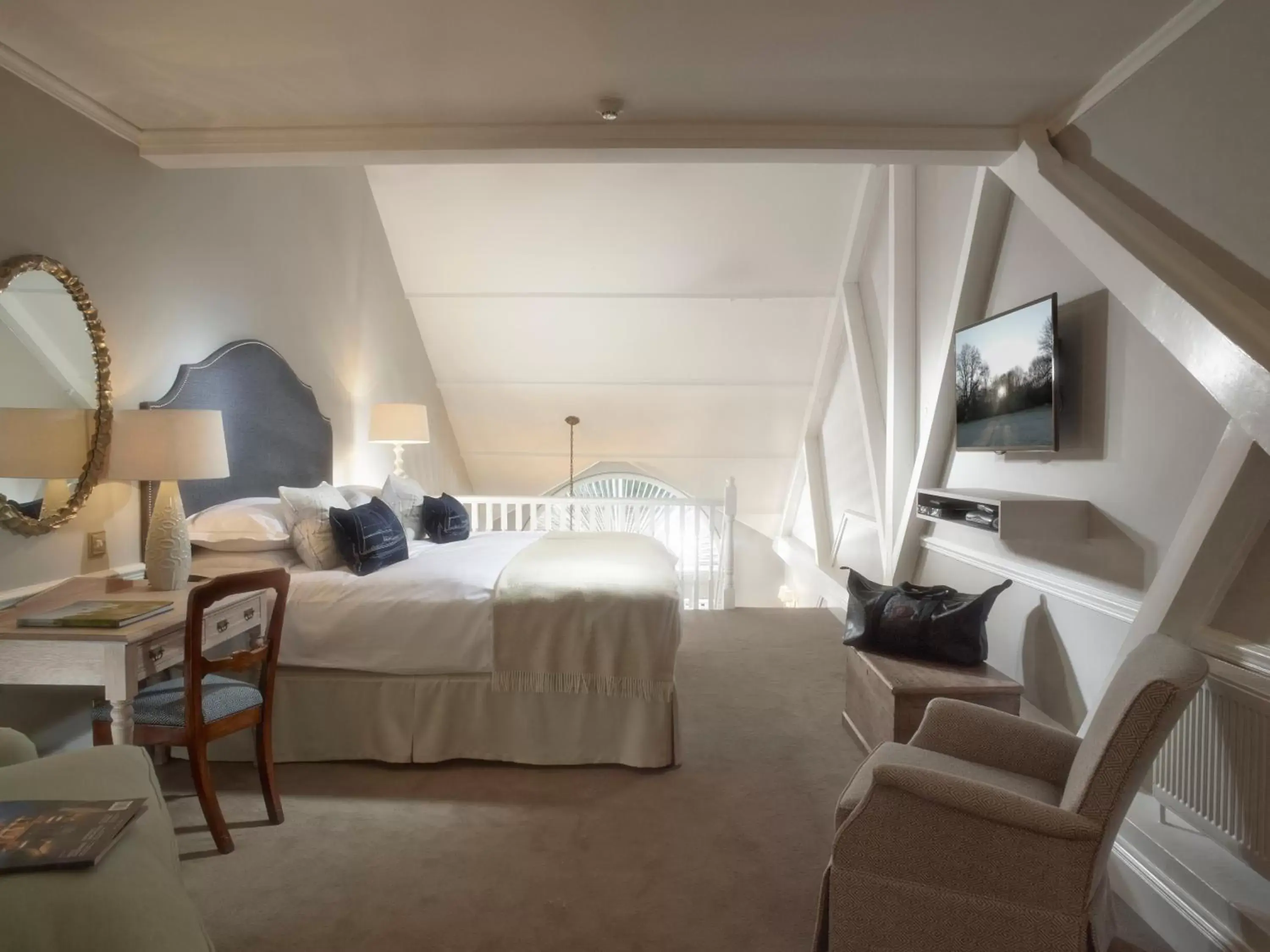 Bedroom, Bed in Chewton Glen Hotel - an Iconic Luxury Hotel