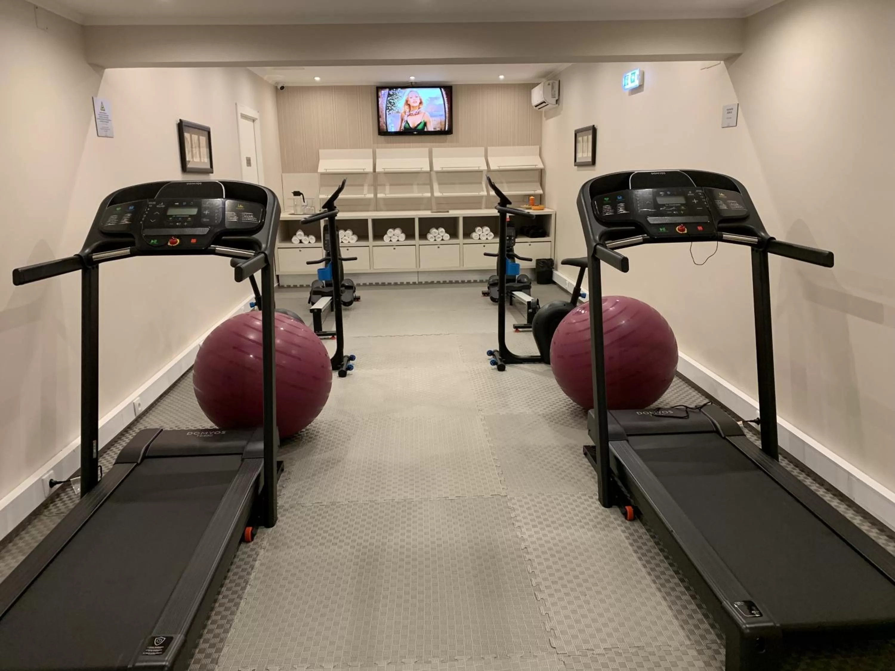Fitness centre/facilities in Dinya Lisbon Hotel