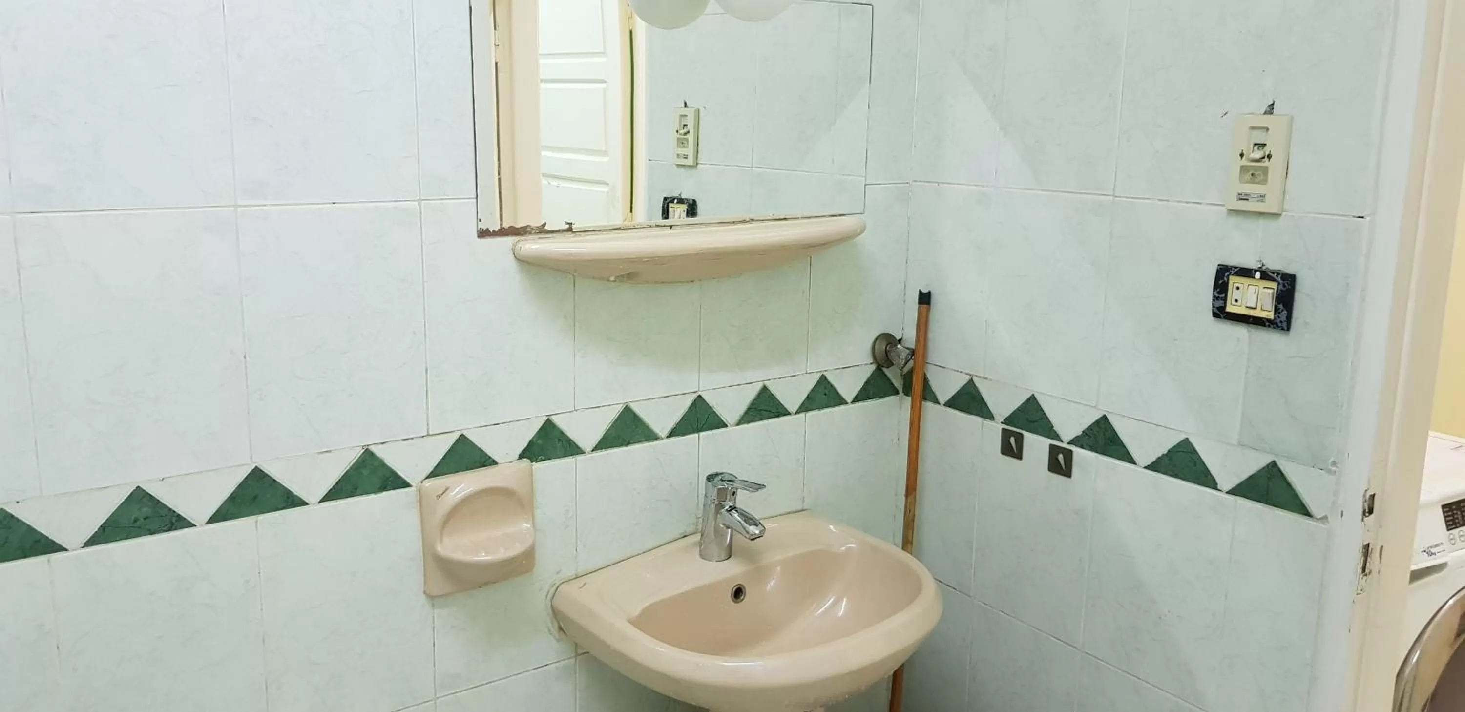 Bathroom in Taharka Nubian House