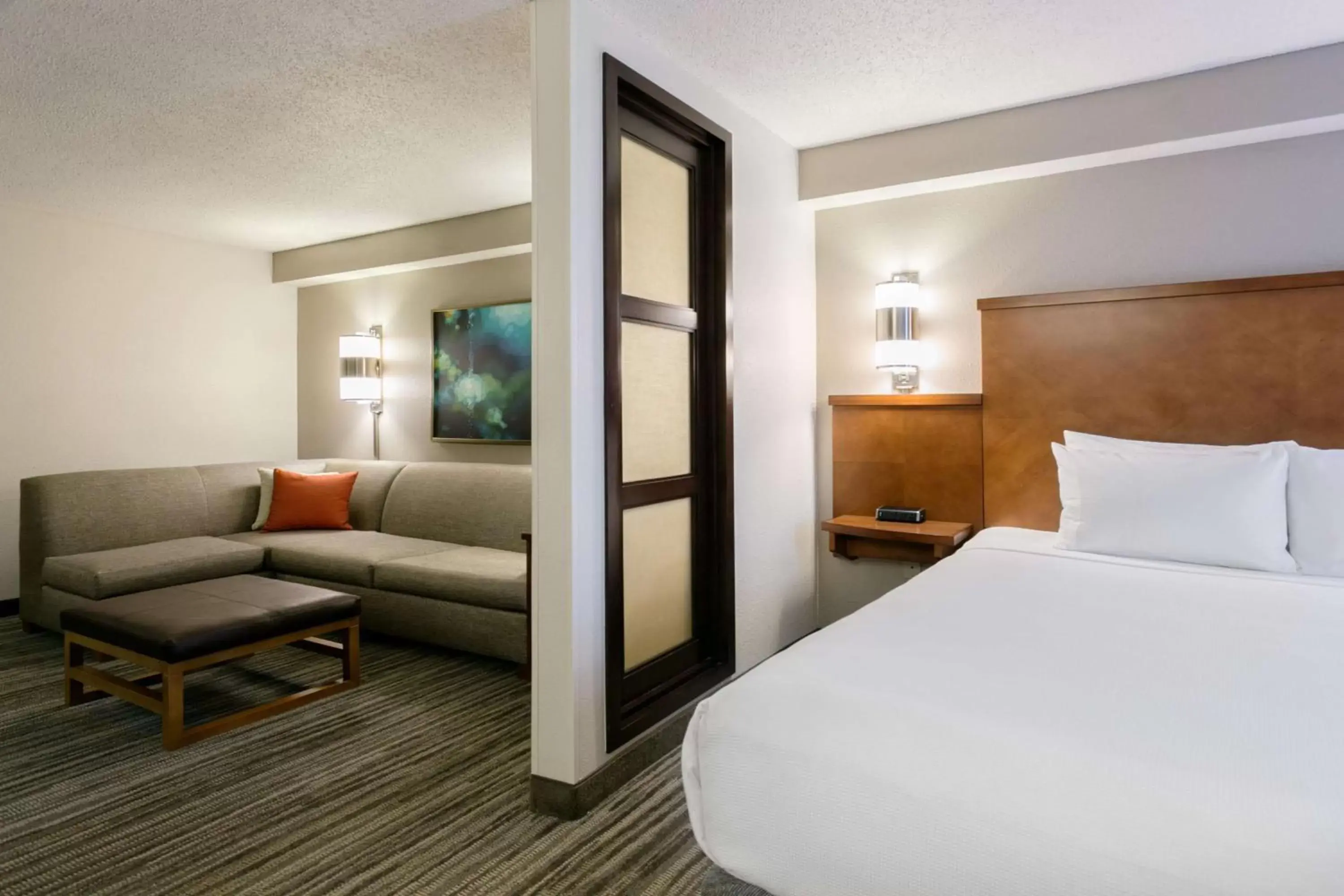 Photo of the whole room, Bed in Hyatt Place Nashville Franklin Cool Springs