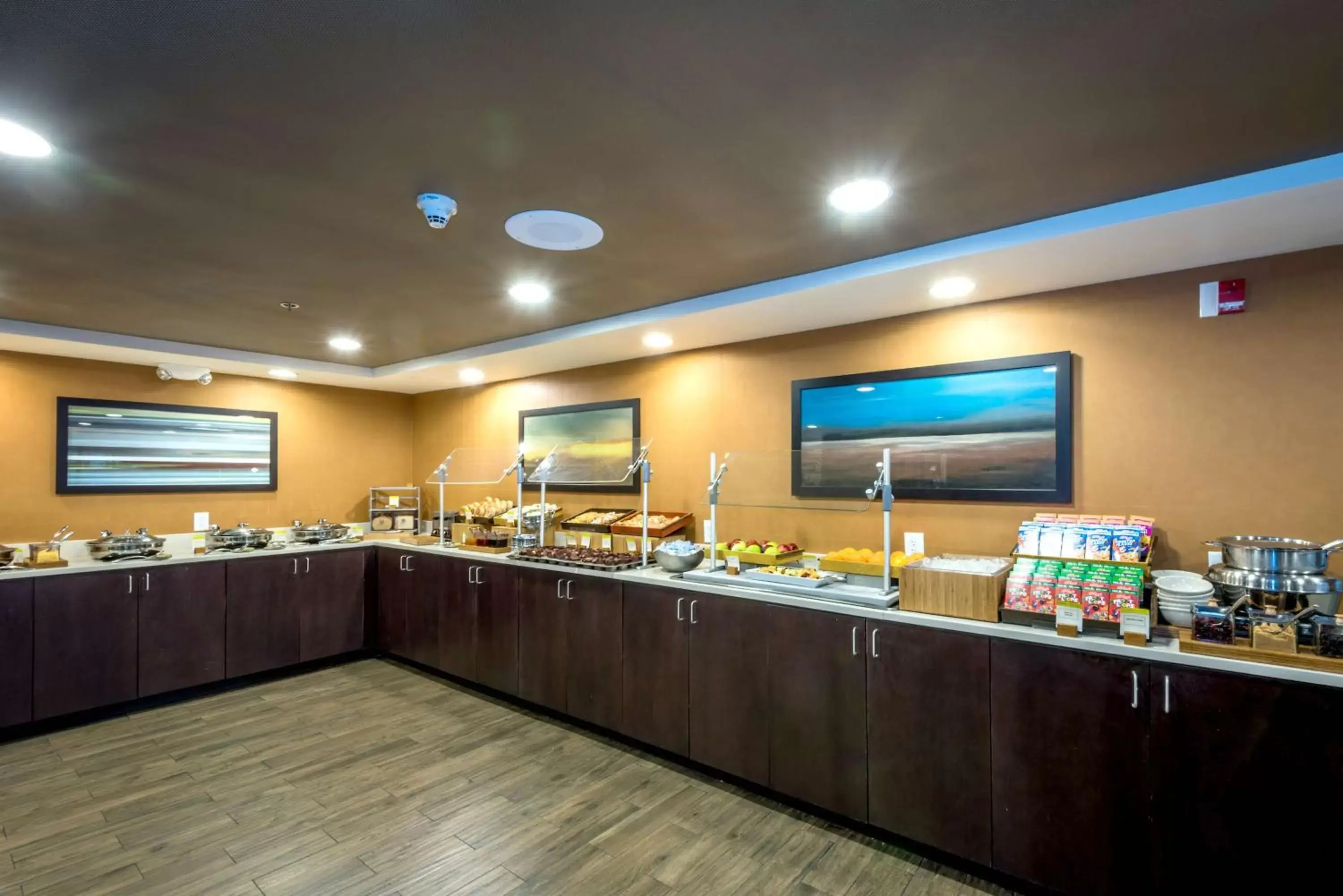 Dining area, Restaurant/Places to Eat in DoubleTree by Hilton Montgomery Downtown