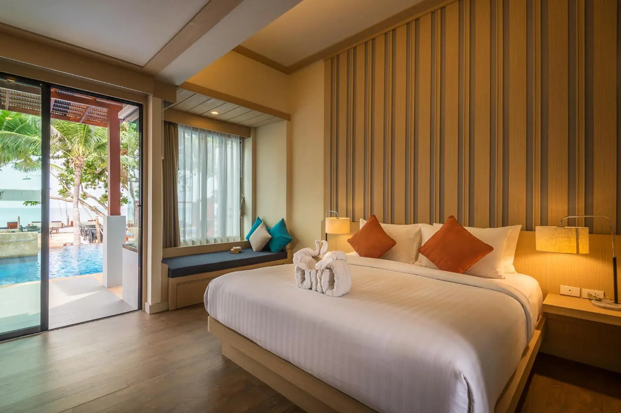 Bed in Lanta Sand Resort & Spa