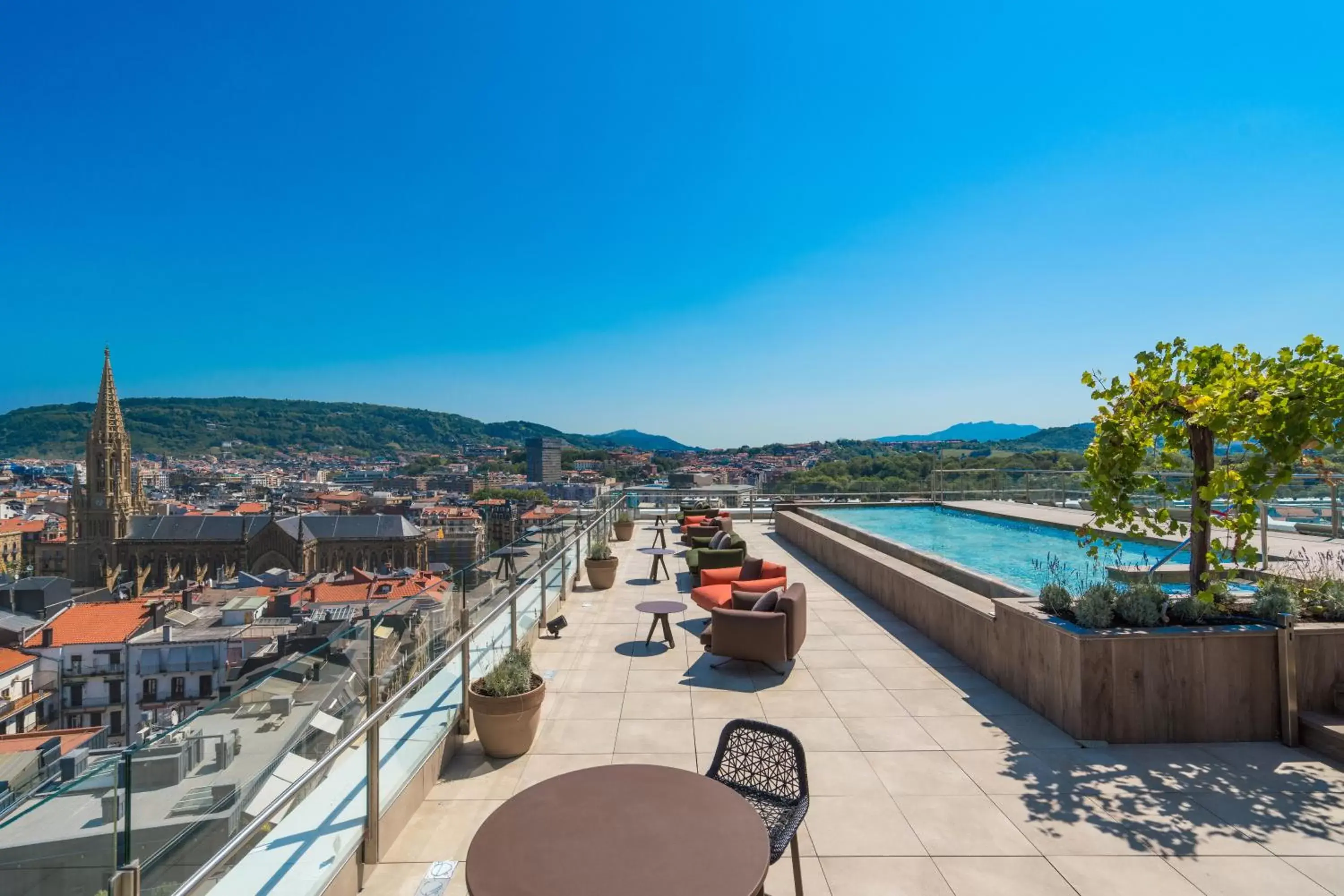 Balcony/Terrace, Swimming Pool in Catalonia Donosti