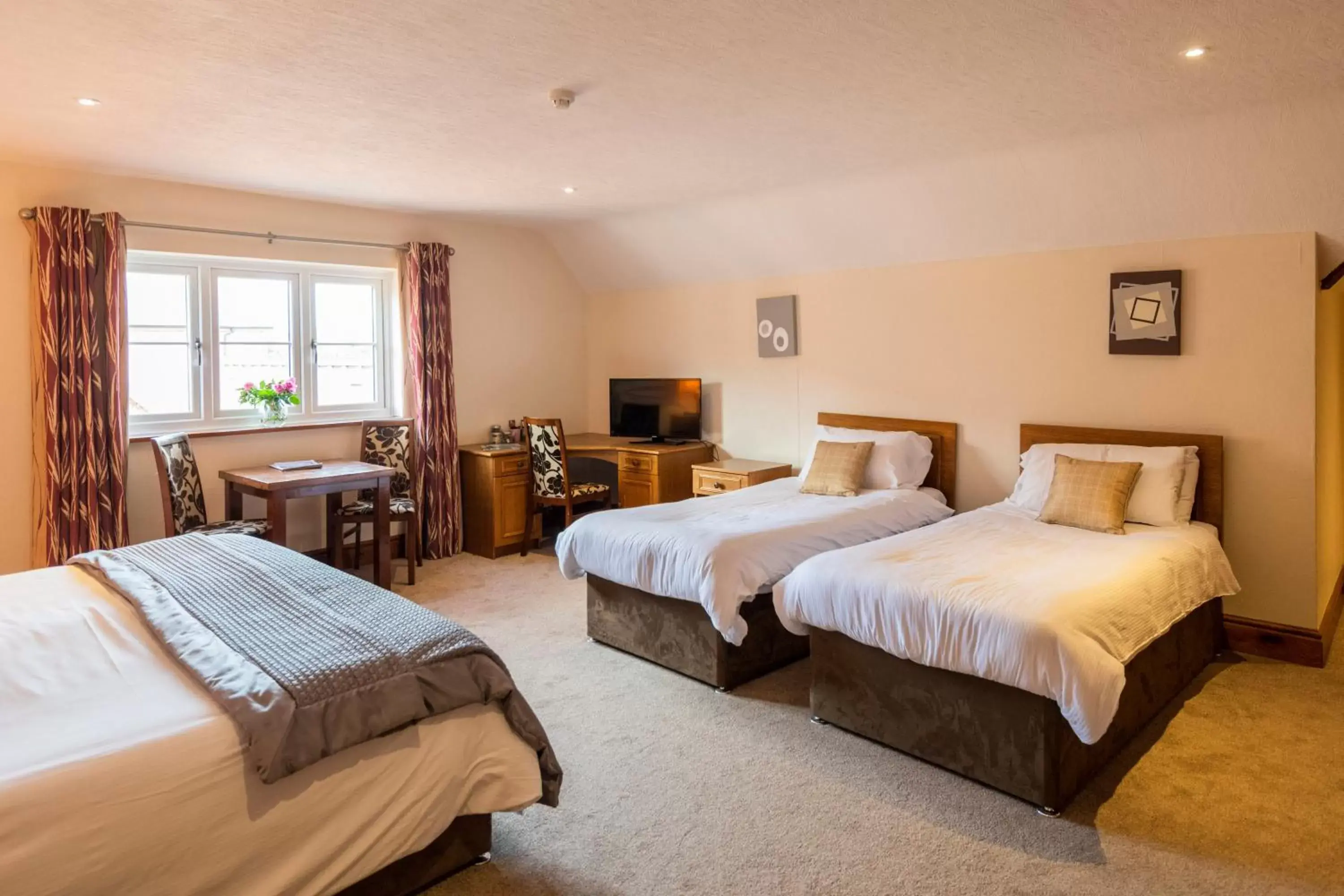 Bedroom, Bed in The Stratford Park Hotel & Golf Club