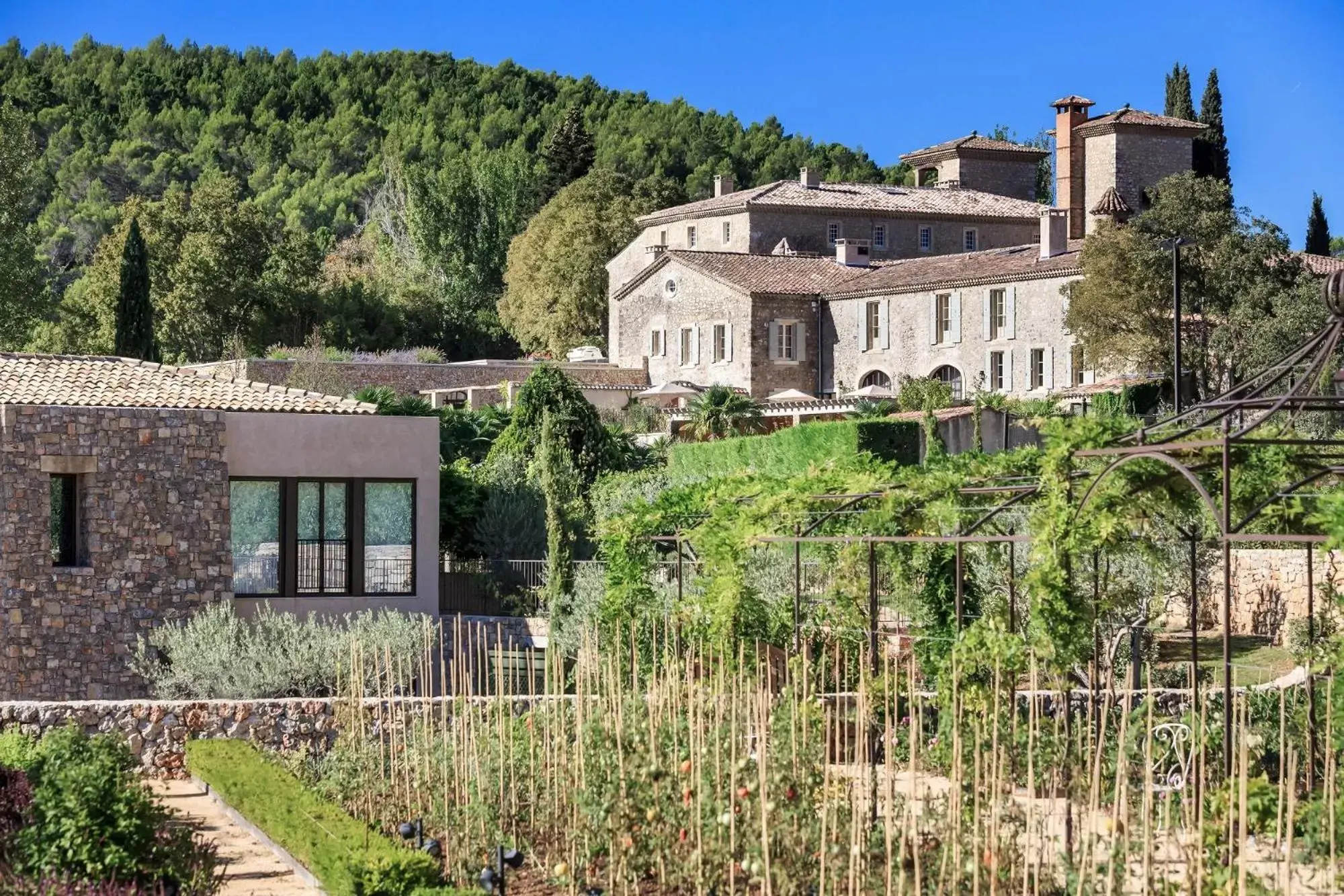 Property Building in Château de Berne