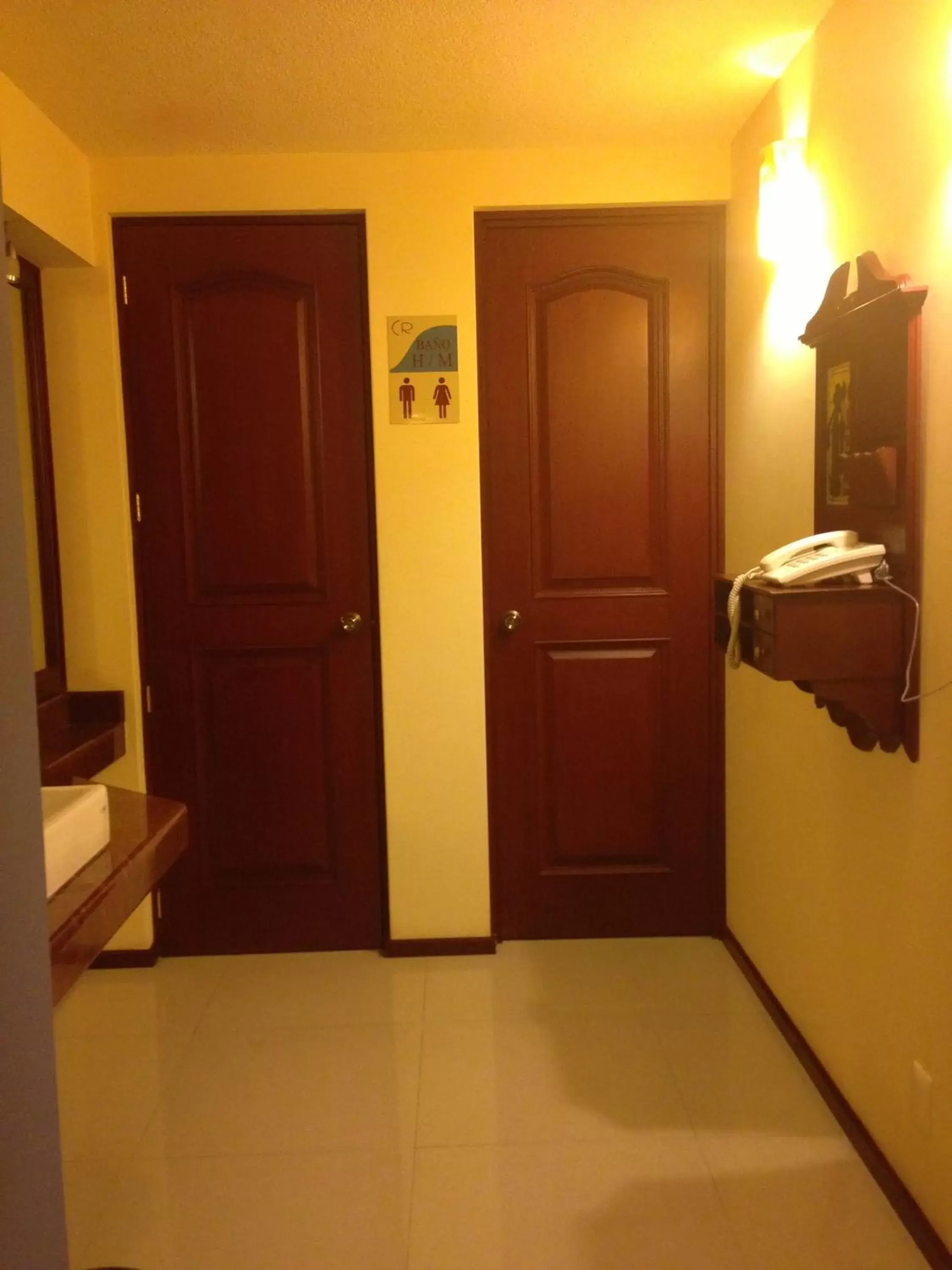 Area and facilities, Bathroom in Hotel CR Tehuacan