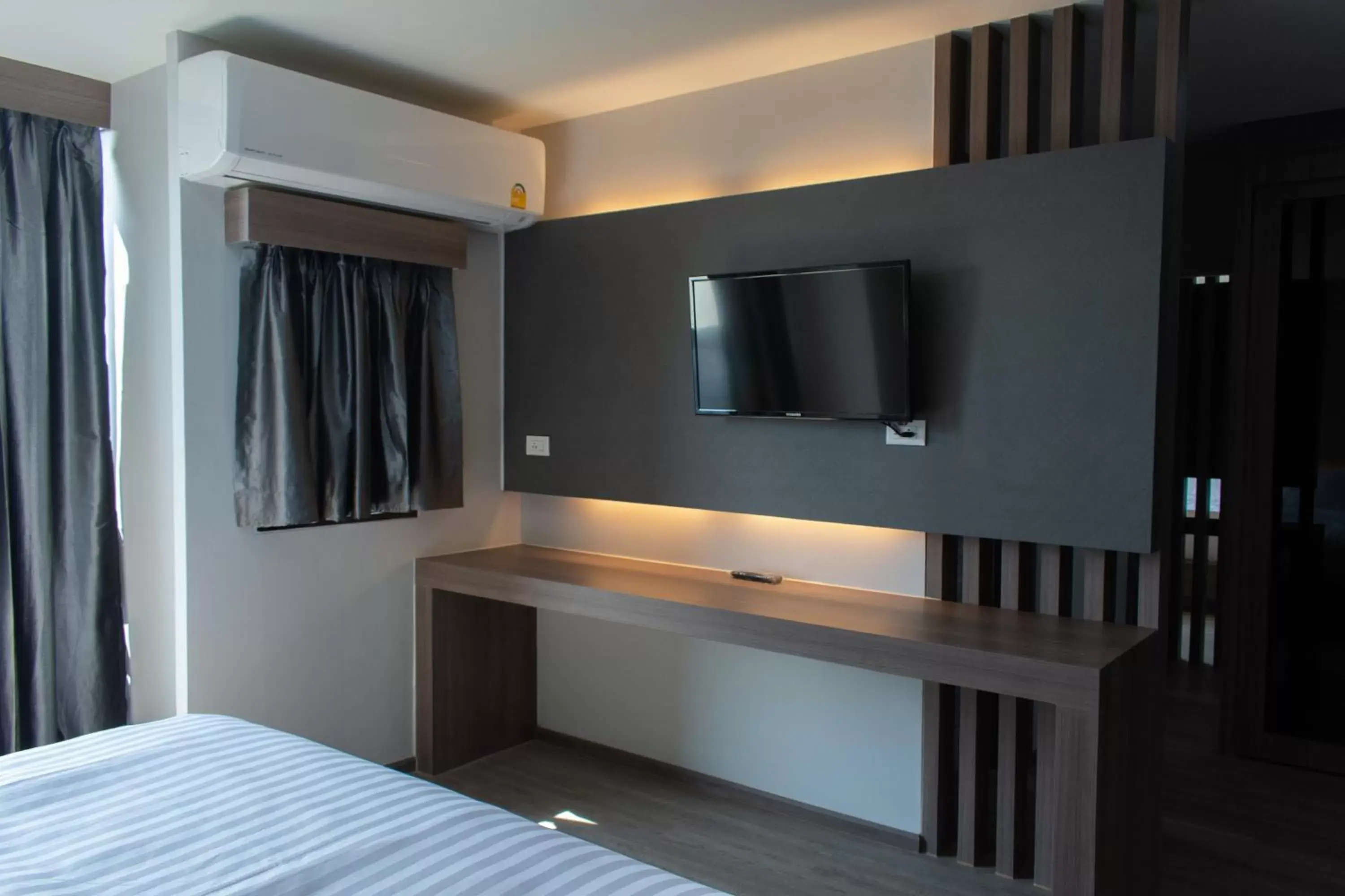 TV and multimedia, Bed in โรงแรมดับเบิ้ลดี ปากเกร็ด Double D hotel TV and multimedia, Bed in โรงแรมดับเบิ้ลดี ปากเกร็ด Double D hotel