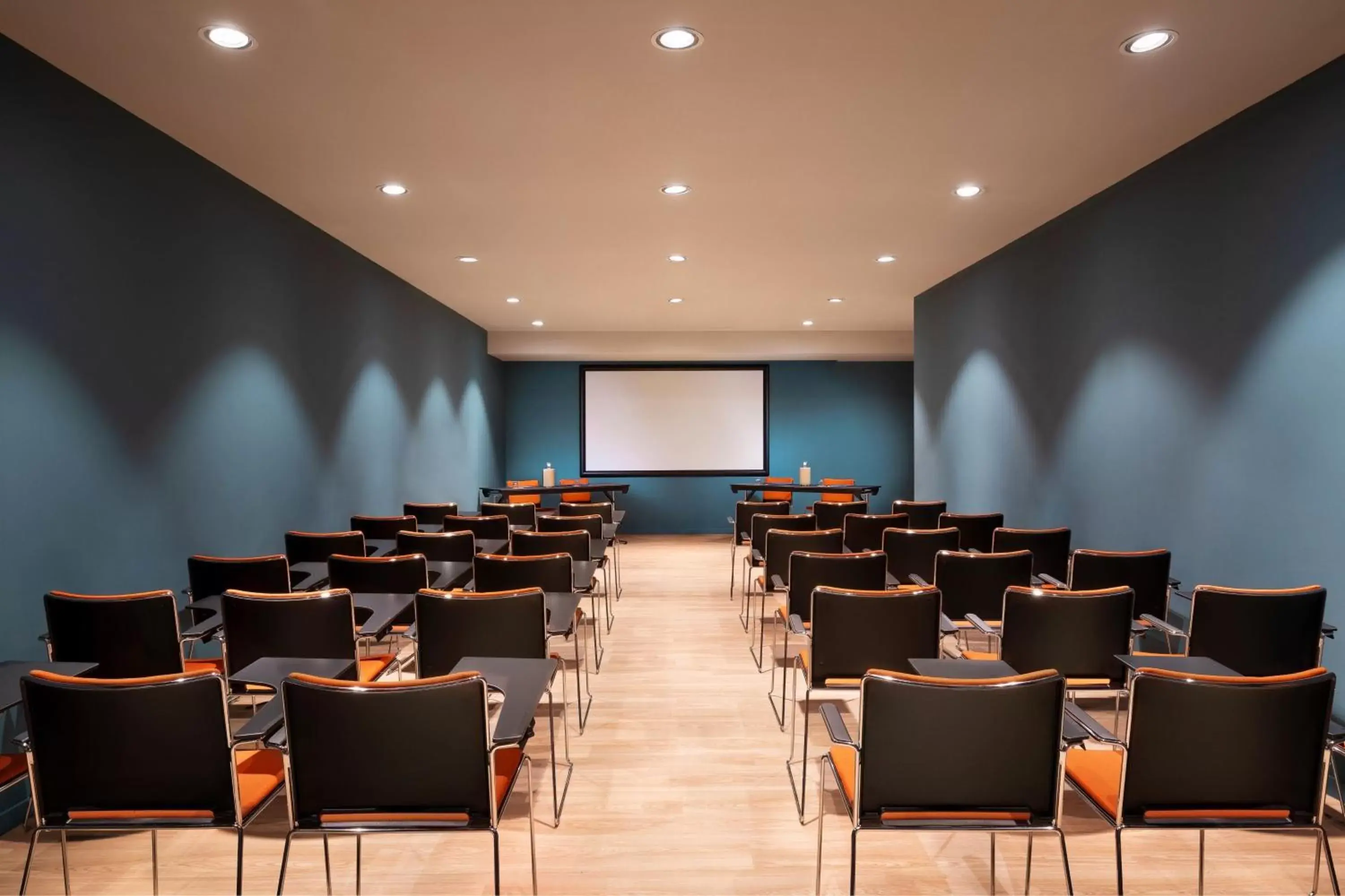 Meeting/conference room in Duo Milan Porta Nuova, a Tribute Portfolio Hotel