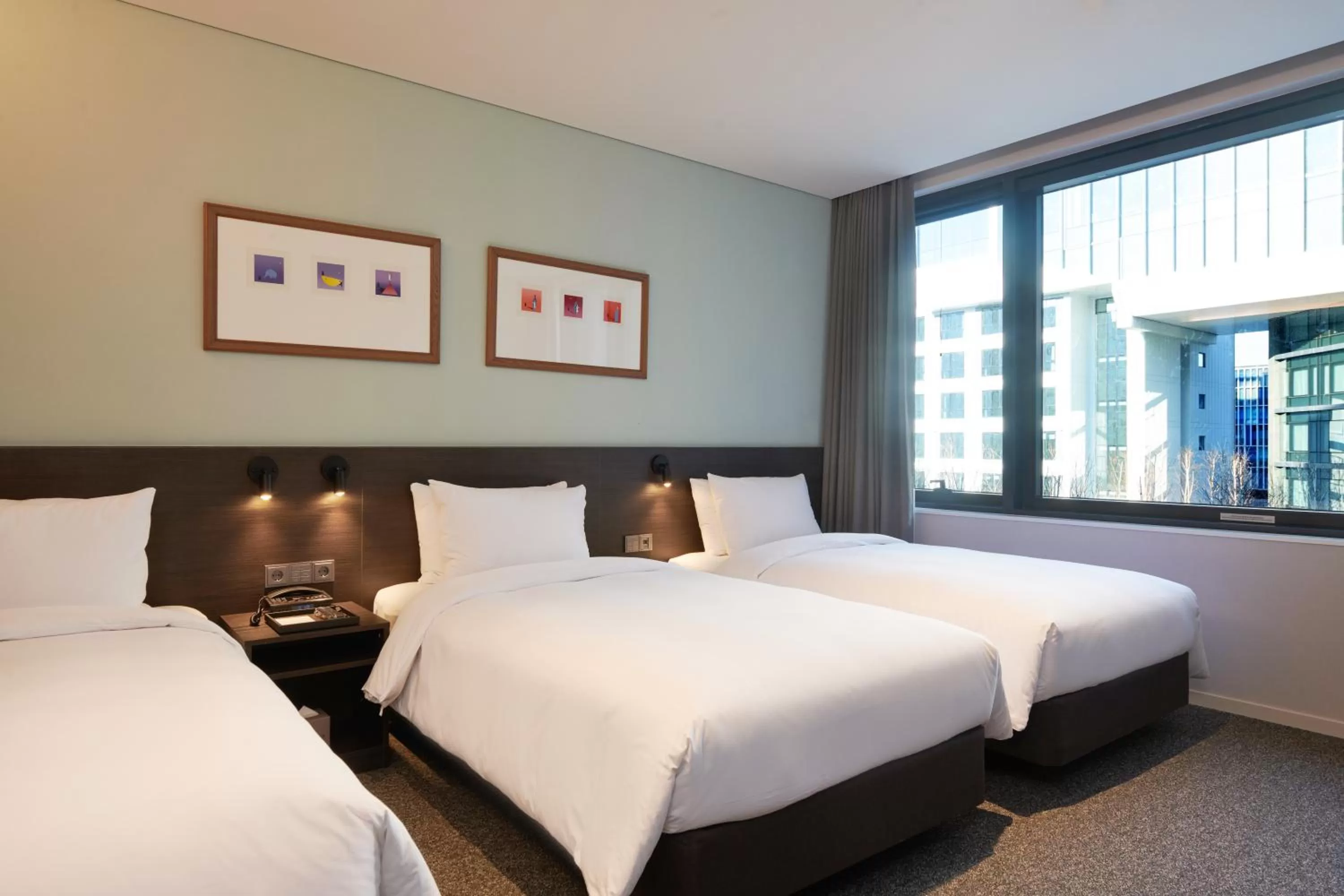 Photo of the whole room, Bed in Nine Tree by Parnas Seoul Pangyo