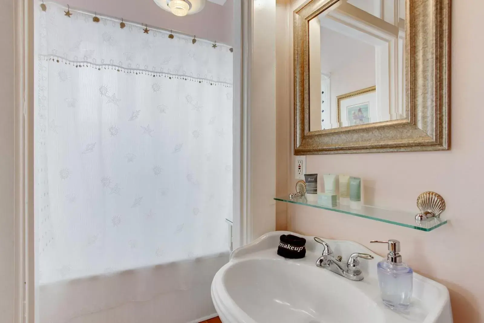 Surf Song Bed & Breakfast Surf Song Bed & Breakfast