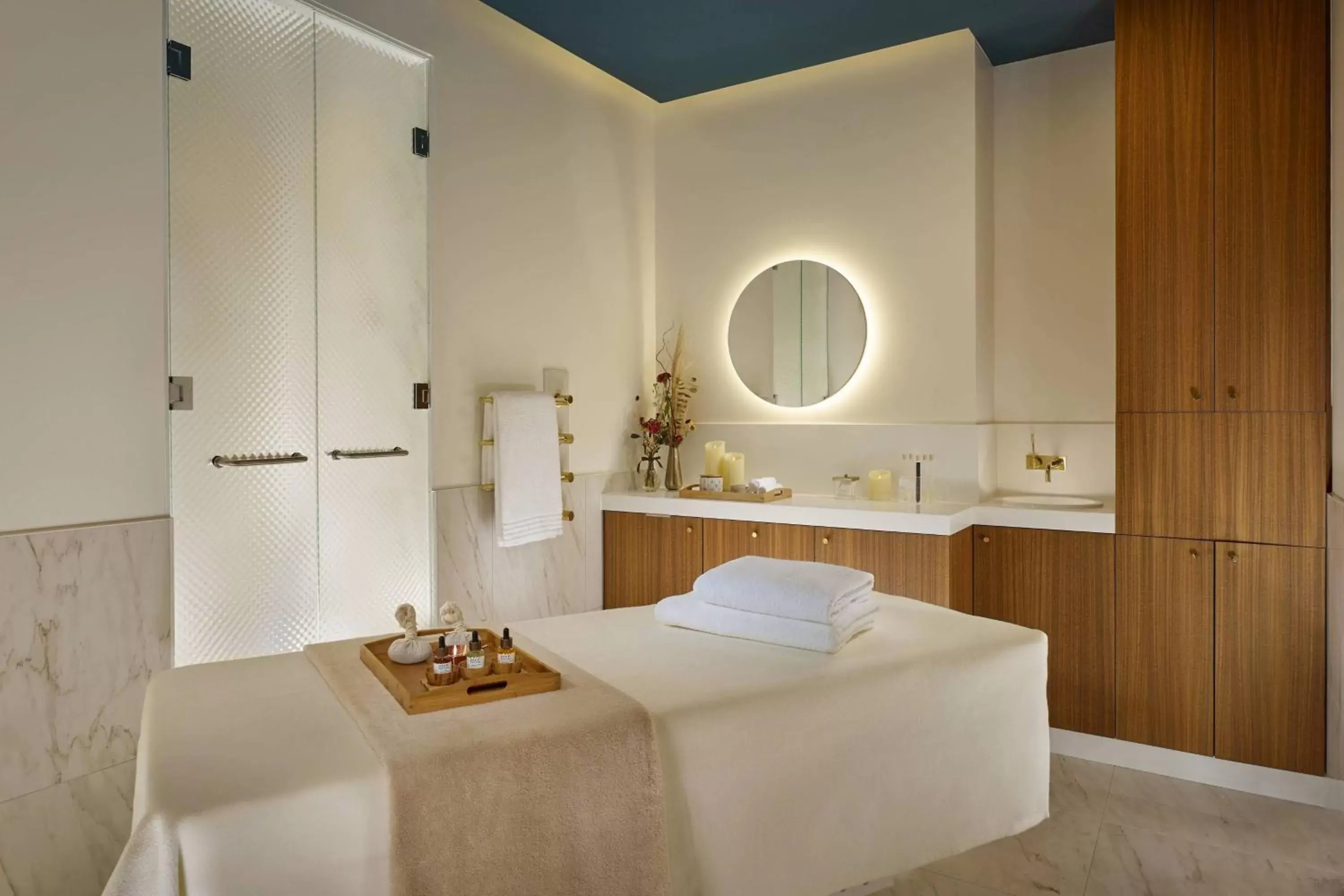 Spa and wellness centre/facilities, Bathroom in La Caserne Chanzy Hotel & Spa, Autograph Collection