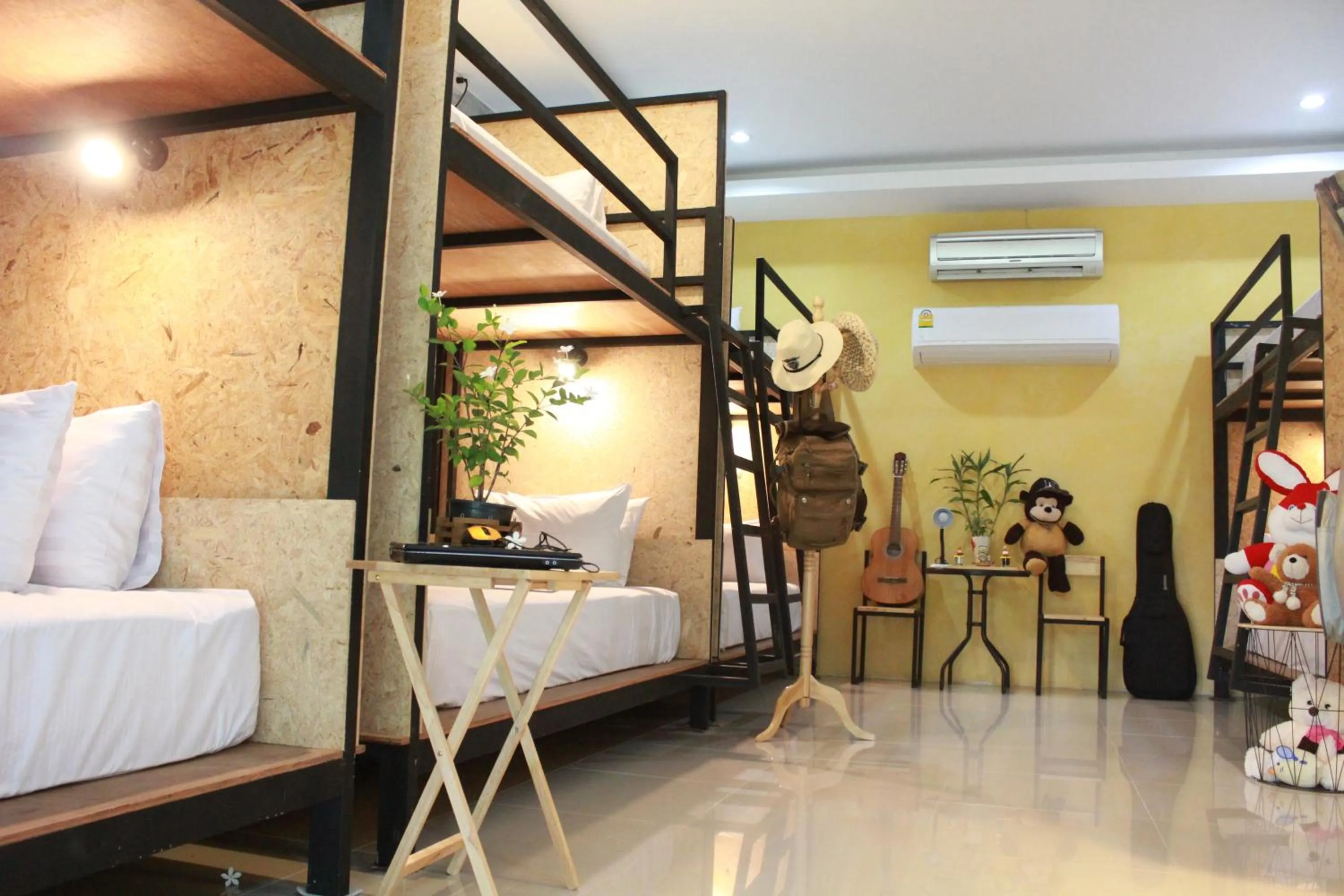 Decorative detail, Bed in Eat n Sleep