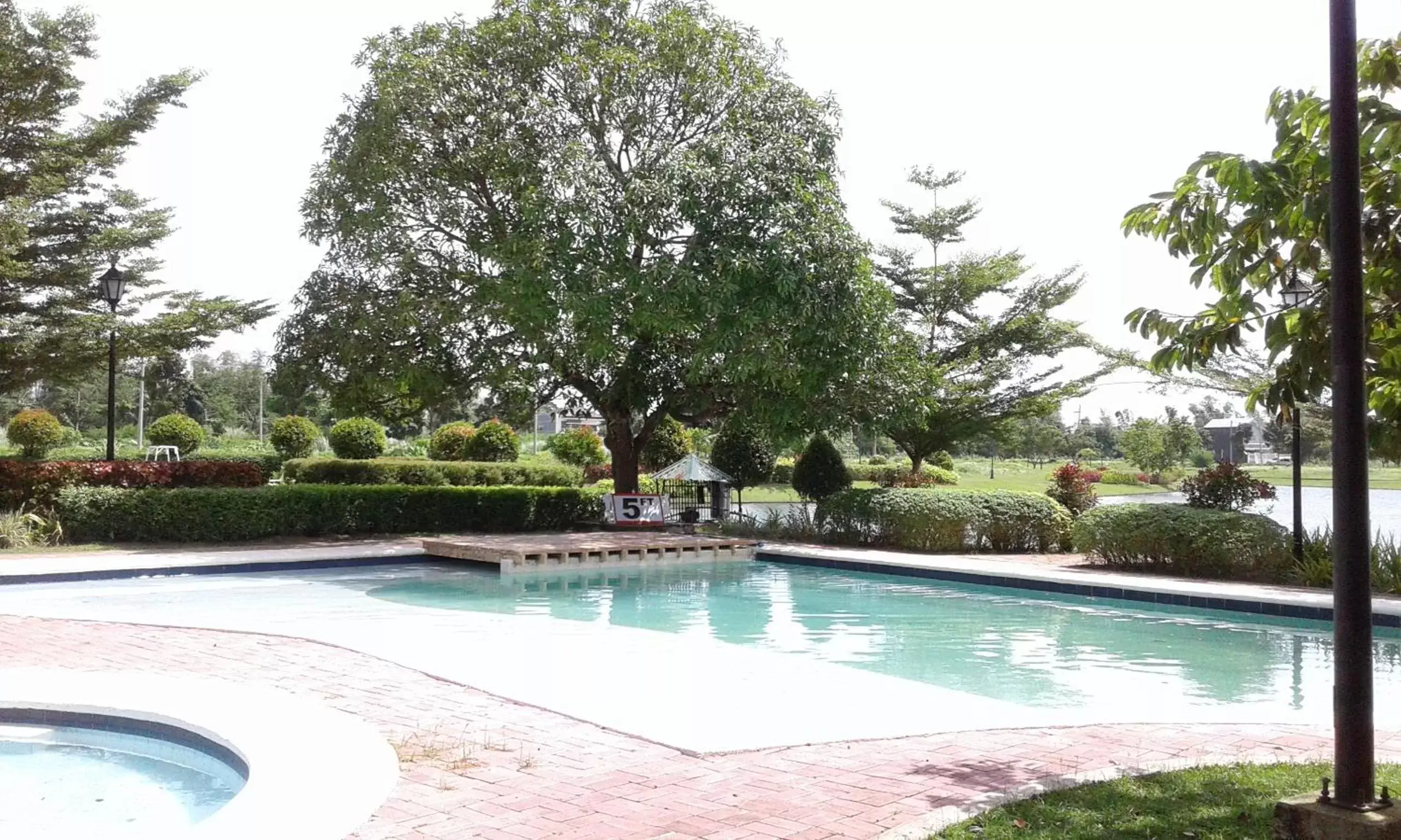 Landmark view, Swimming Pool in Sotogrande Iloilo Hotel