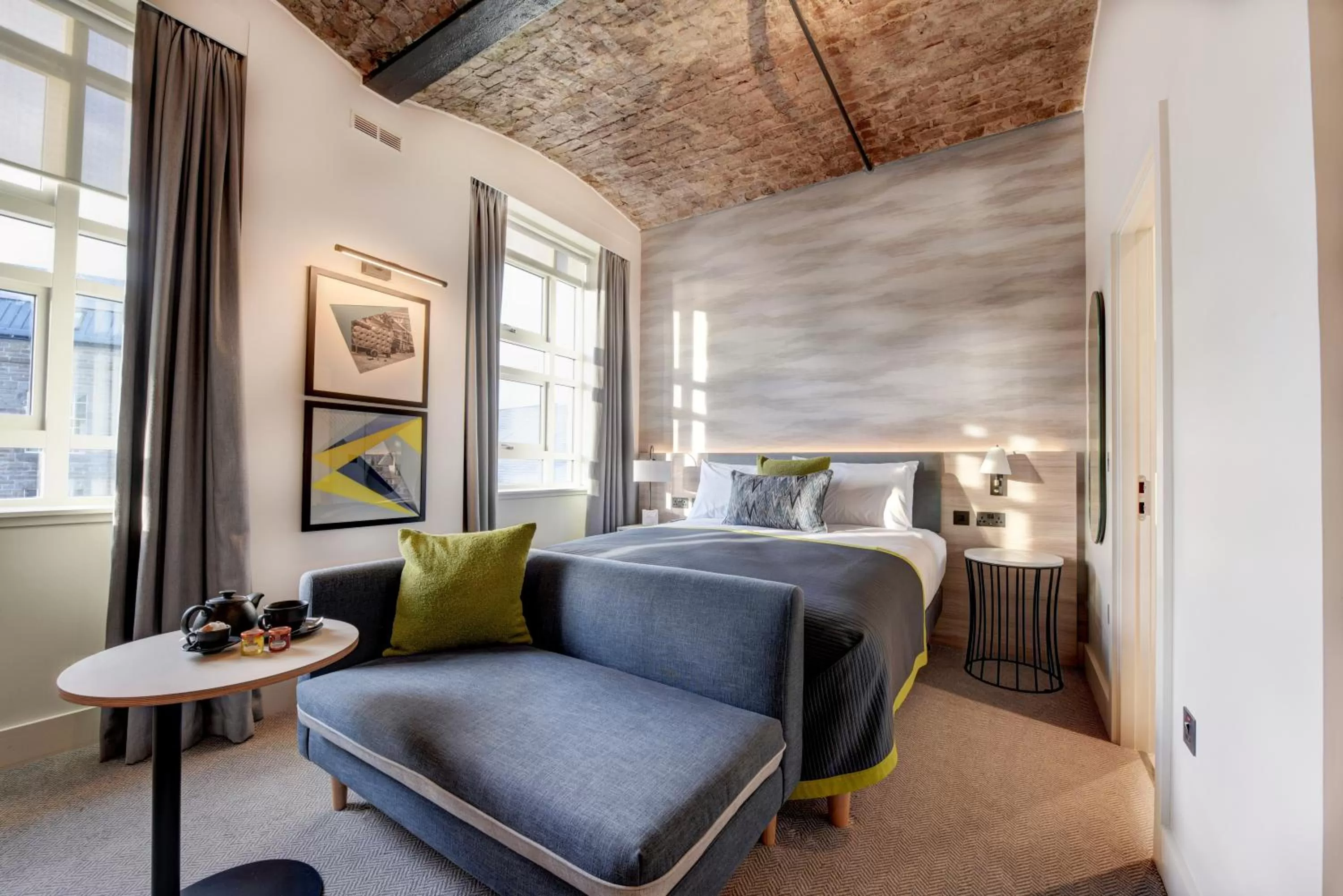 Bedroom, Bed in Staybridge Suites - Dundee by IHG