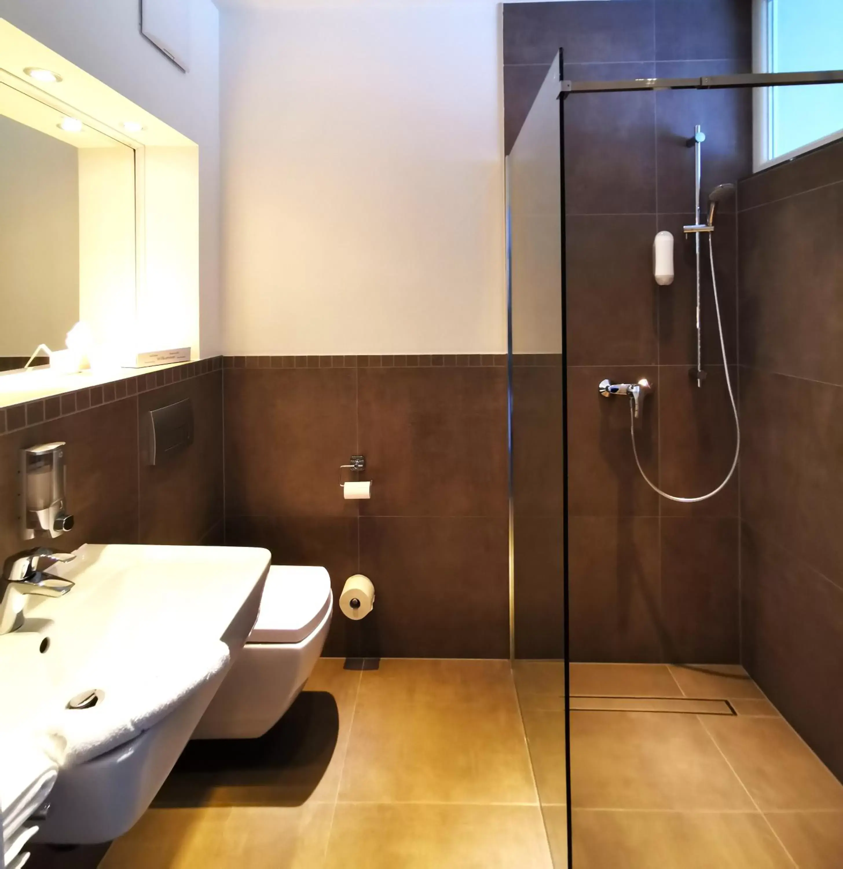 Standard Twin Room with Garden View - single occupancy in Hotel Gutsmühle Standard Twin Room with Garden View - single occupancy in Hotel Gutsmühle