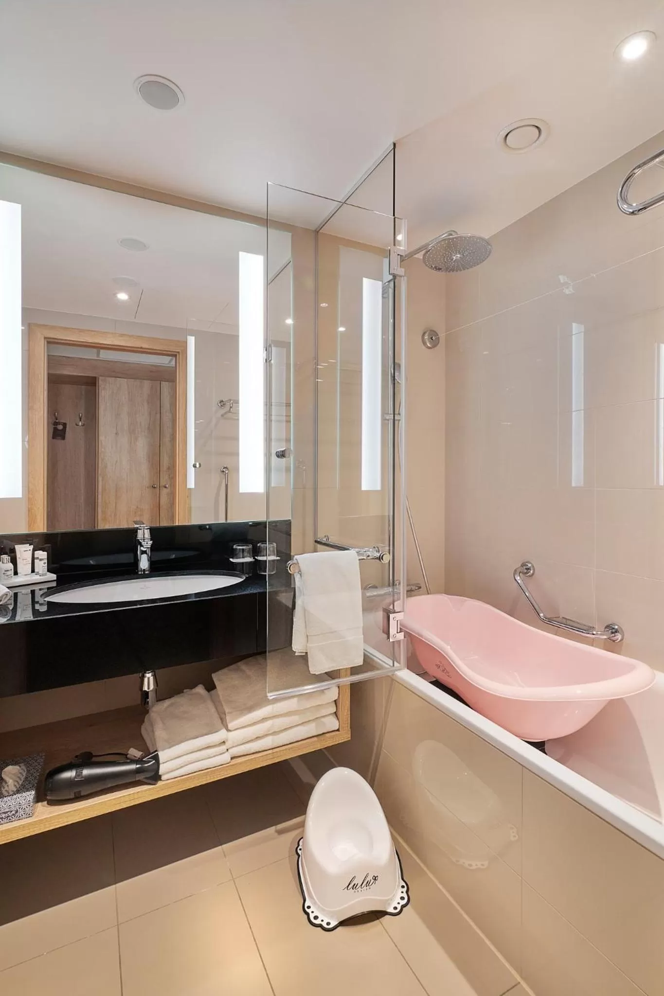 Photo of the whole room in Radisson Blu Hotel & Residences