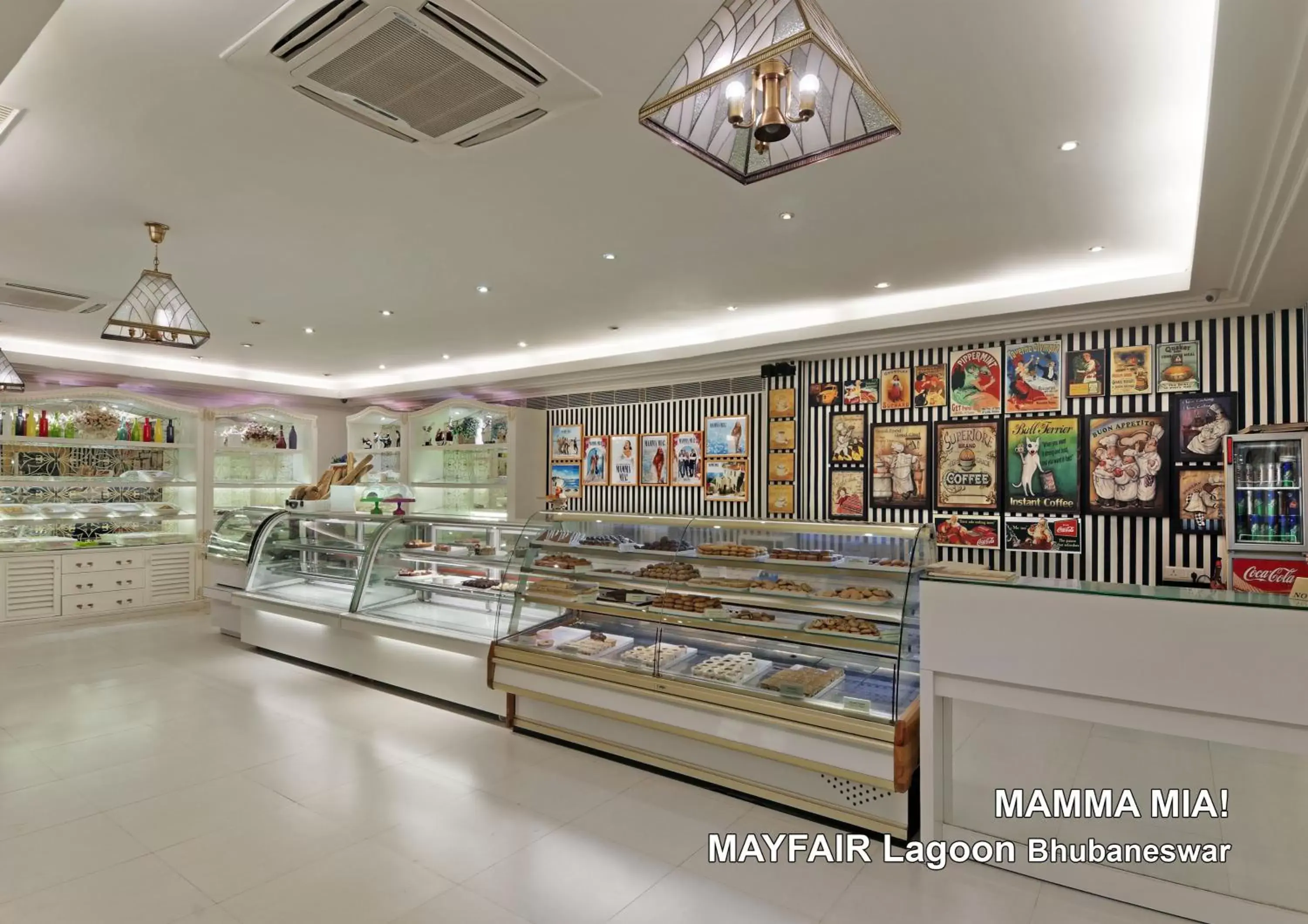 Restaurant/places to eat in Mayfair Lagoon Hotel