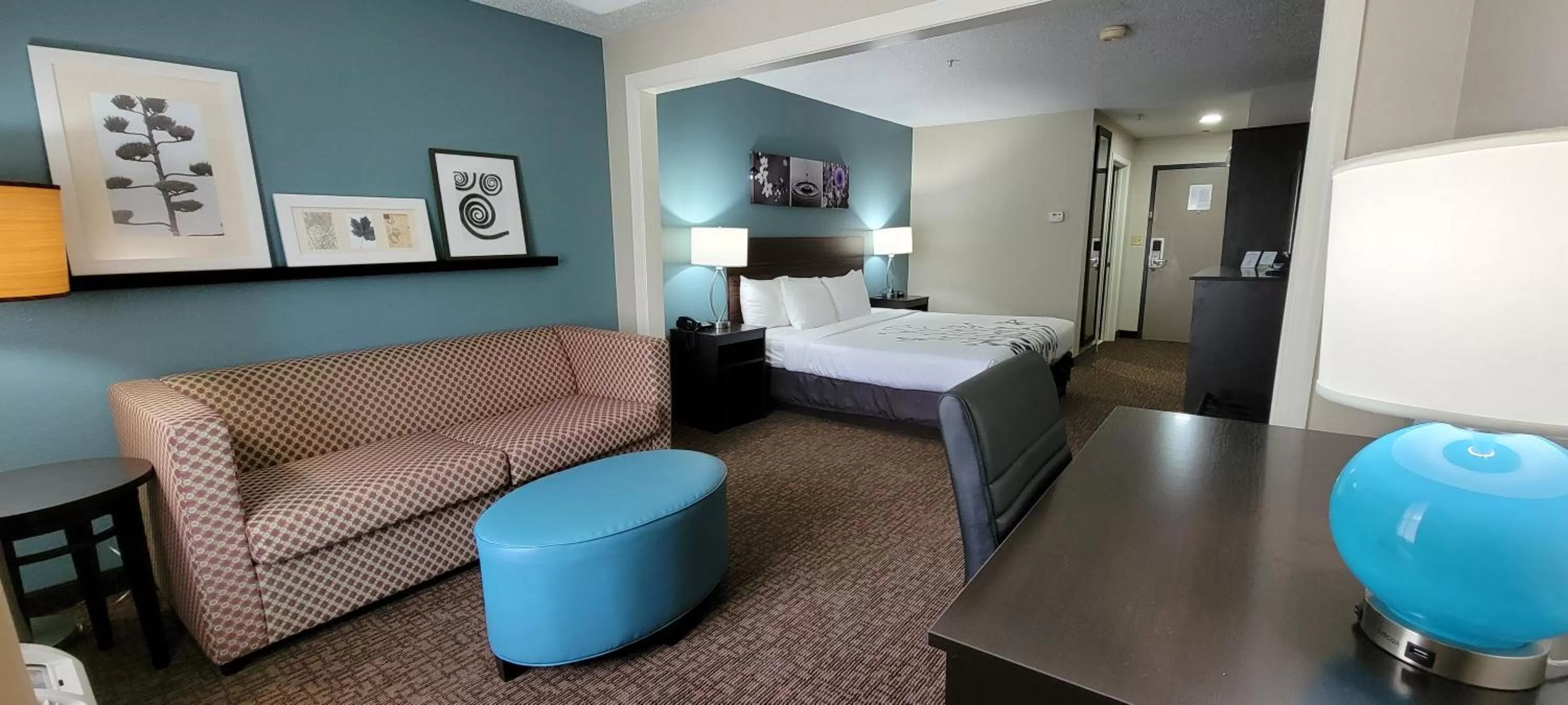 Bedroom, Bed in Sleep Inn & Suites