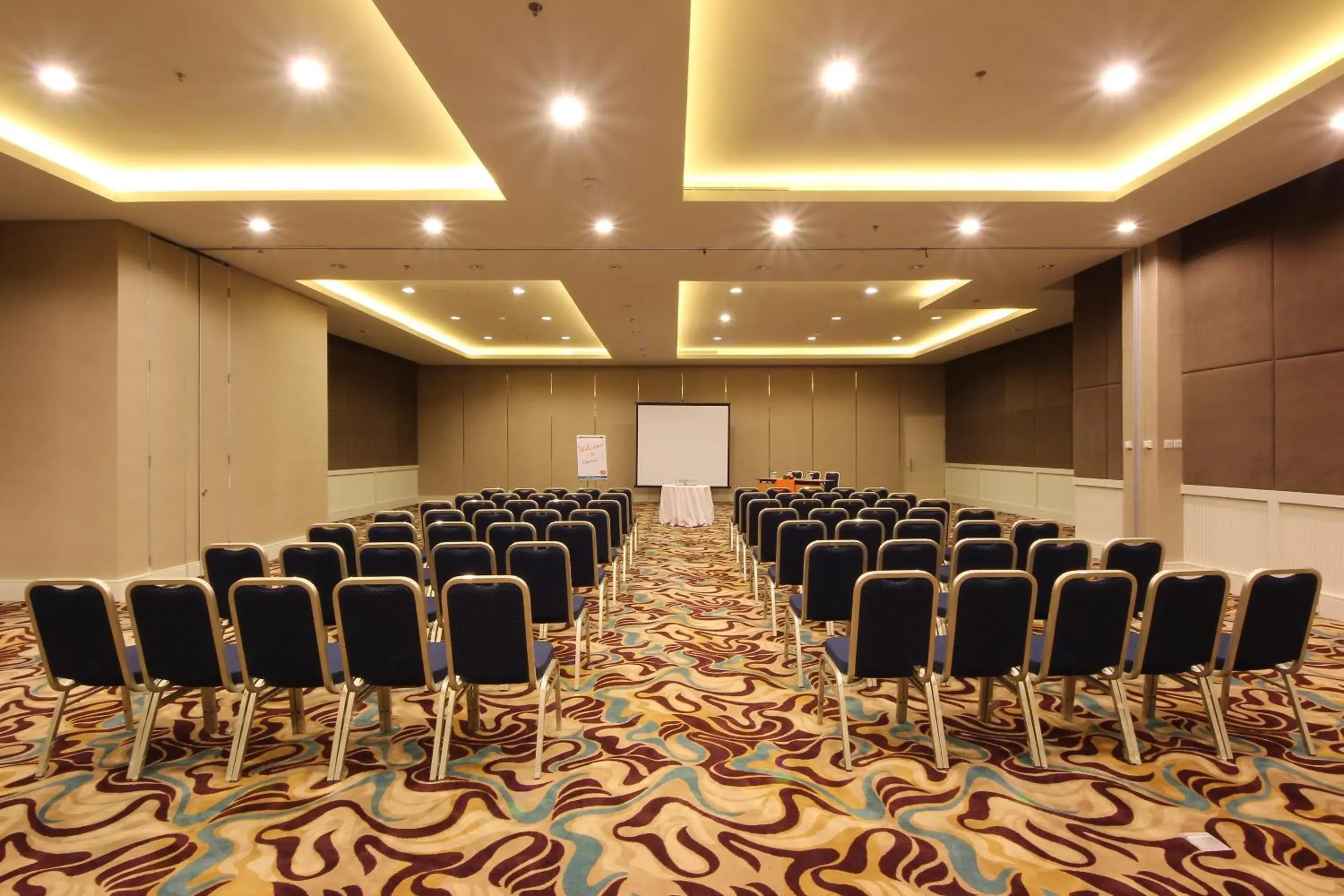 Banquet/Function facilities in POP! Hotel Festival Citylink - Bandung