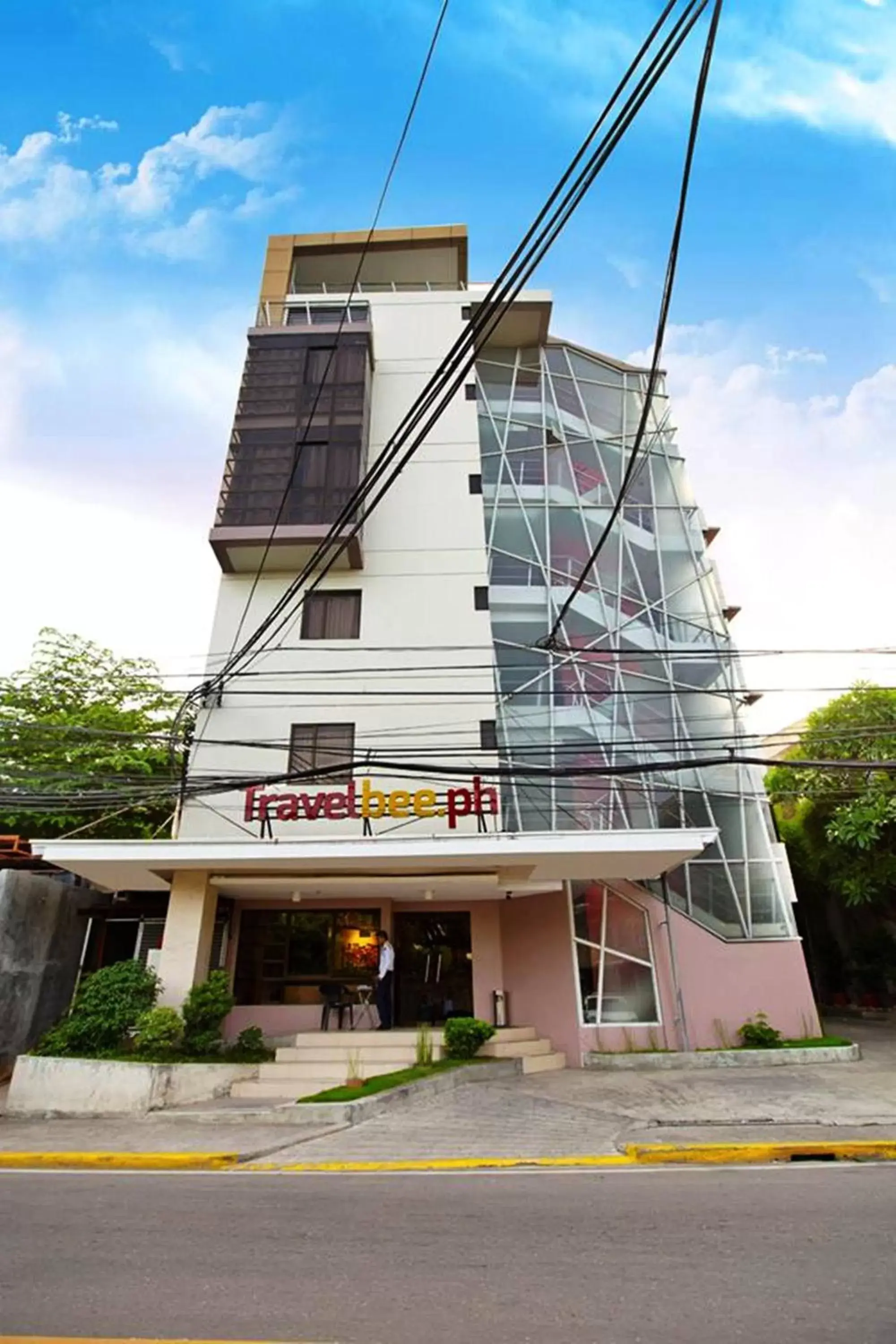 Property Building in Travelbee Business Inn