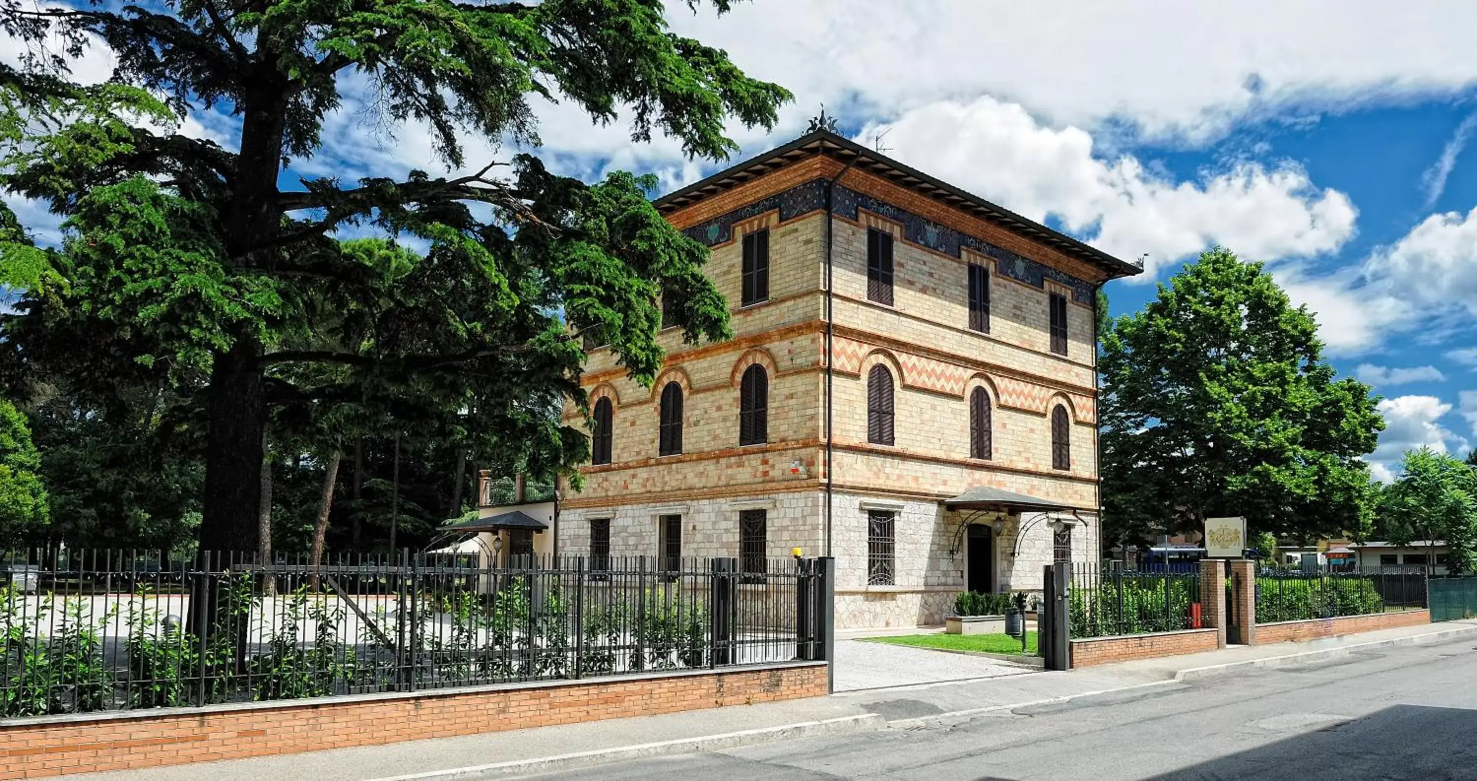 Facade/entrance, Property Building in Villa Raffaello Park Hotel