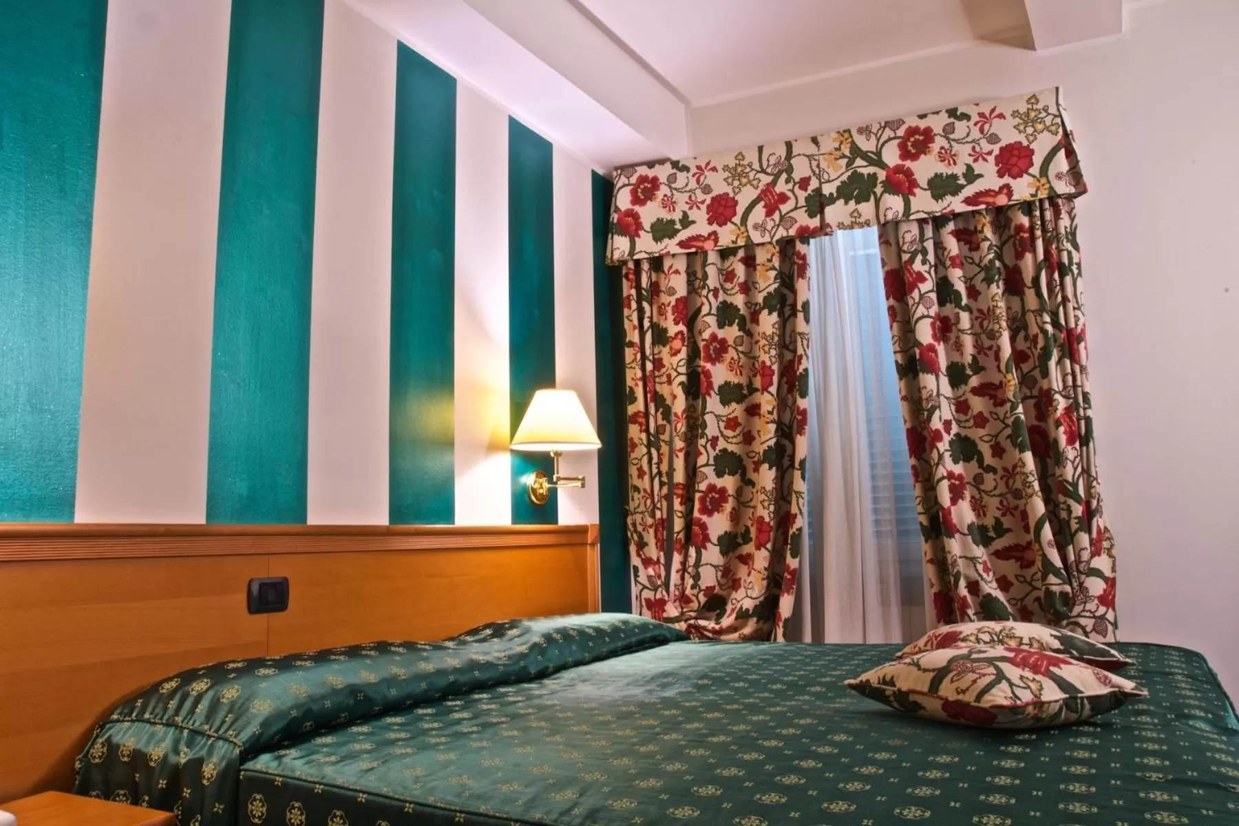 Bed in Hotel La Luna