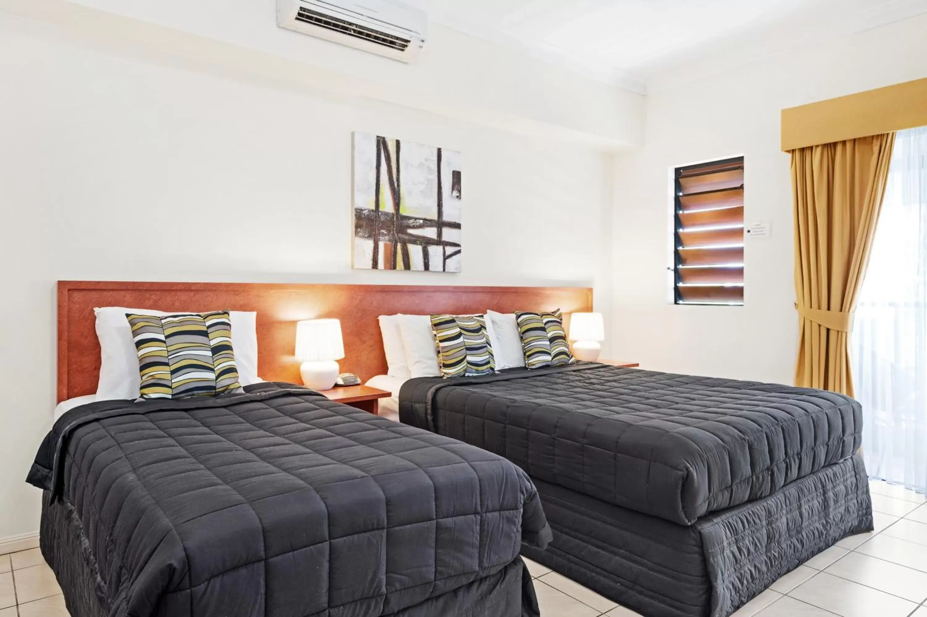 Bedroom, Room Photo in Cairns Queens Court