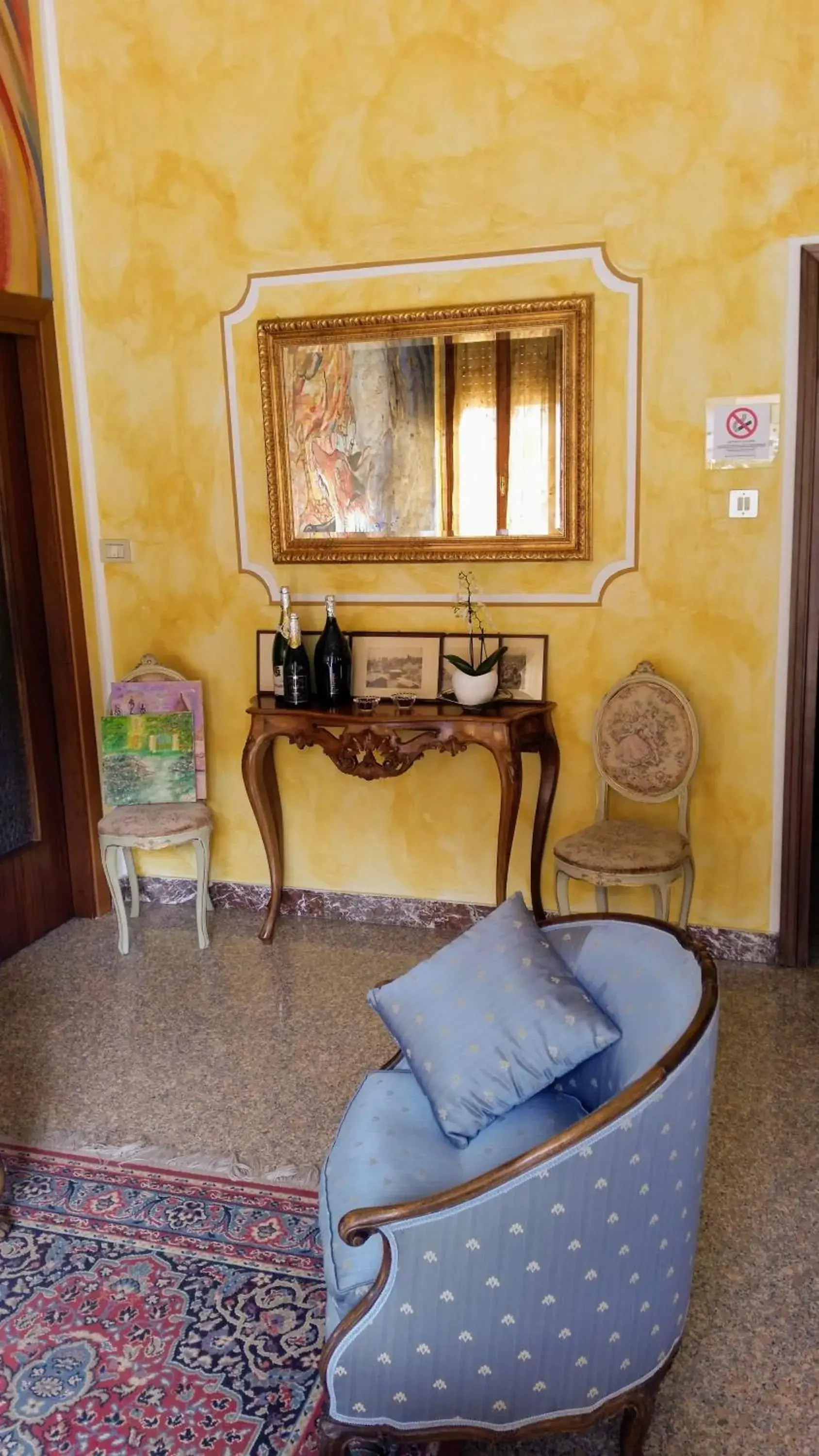 Seating Area in Hotel Marchesini