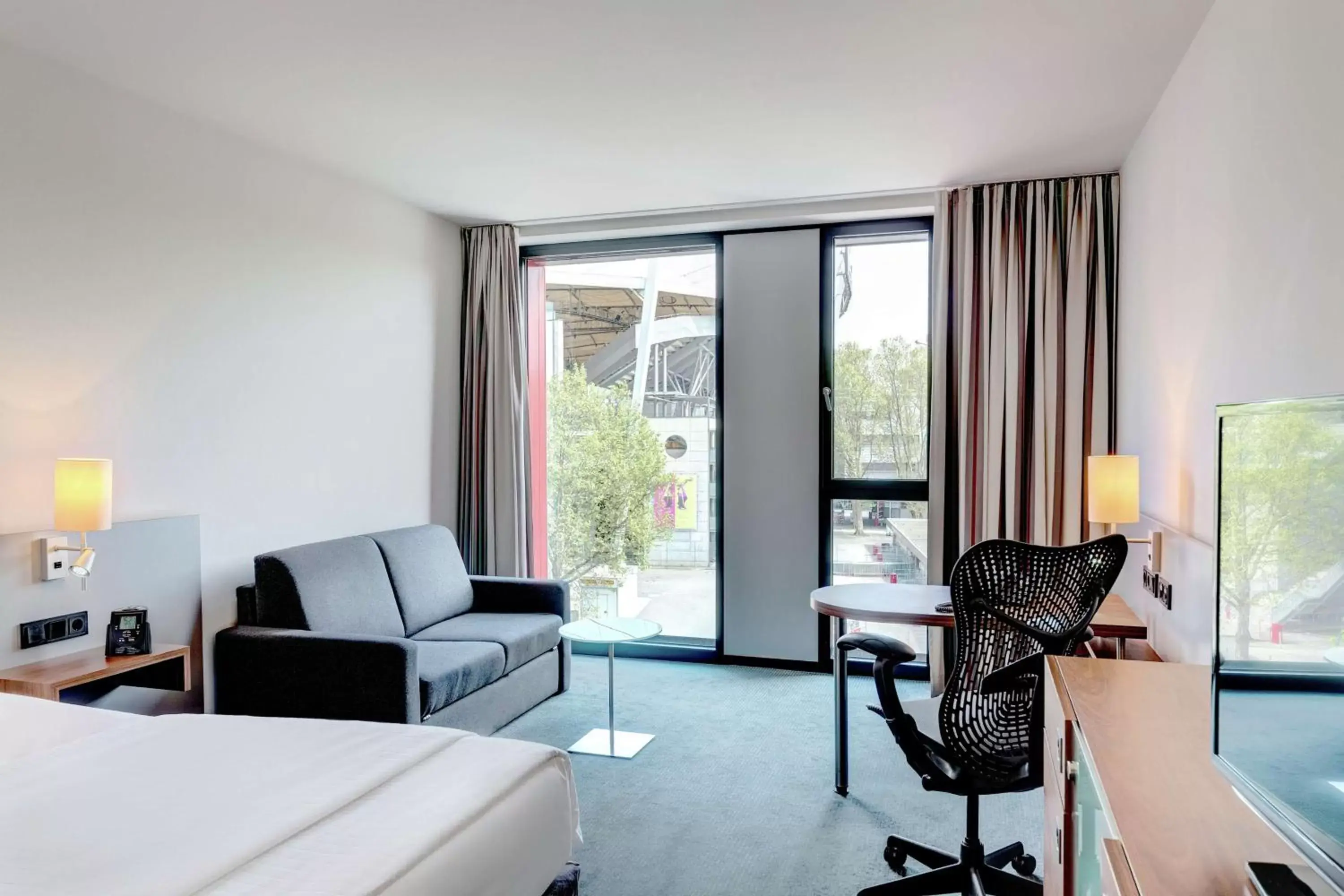 Bedroom, Seating Area in Hilton Garden Inn Stuttgart NeckarPark