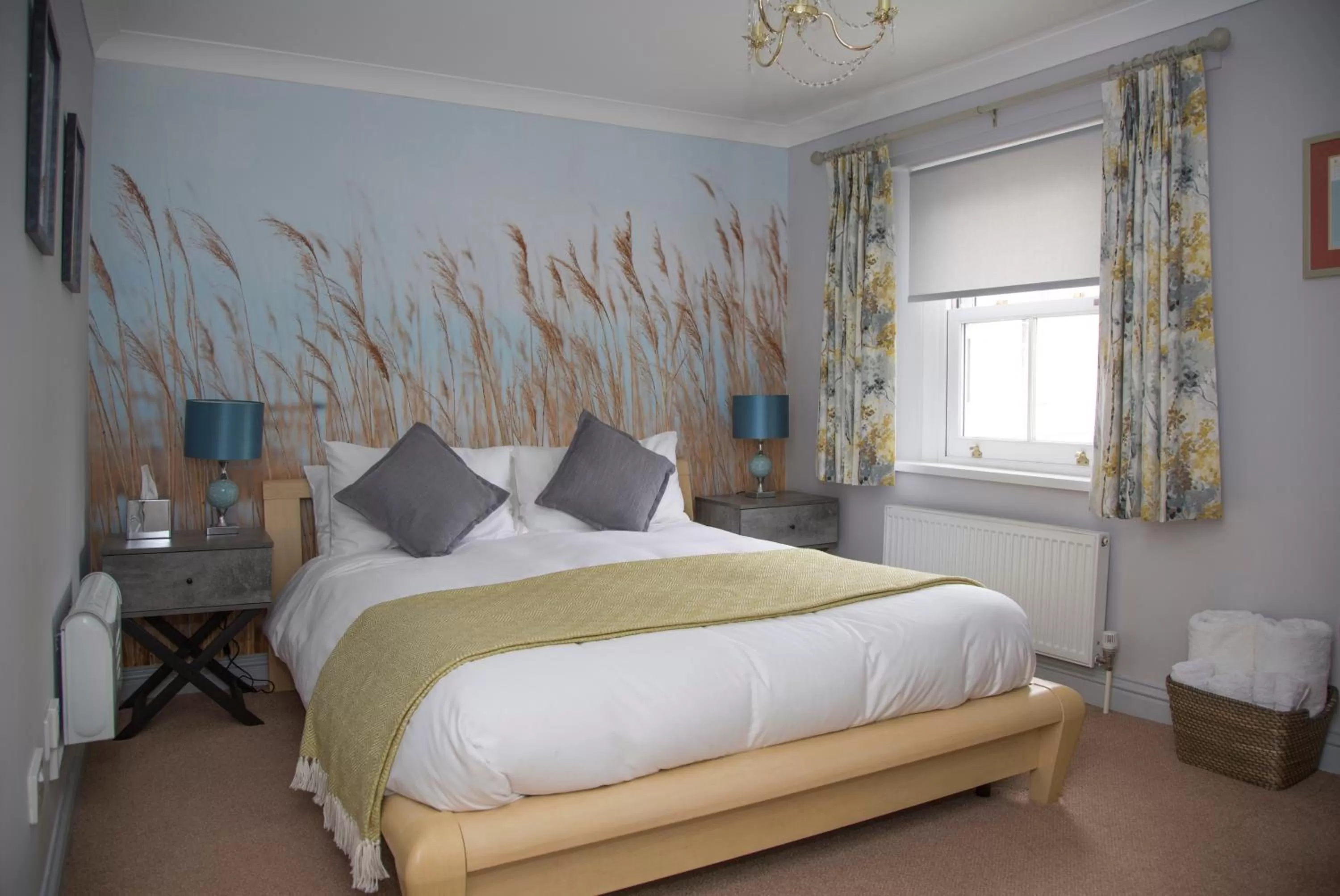 Bedroom, Bed in Carlton Court