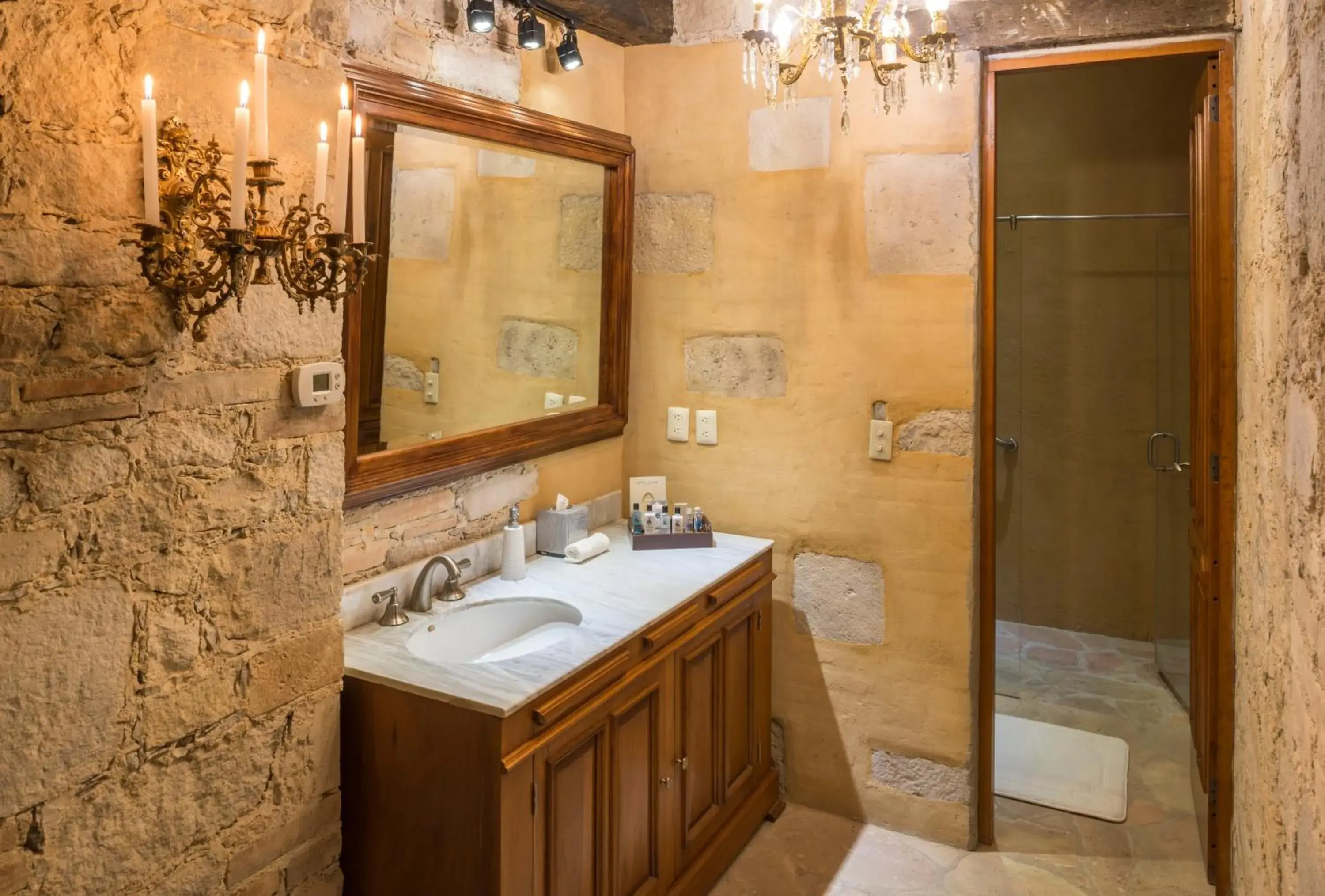 Bathroom in Hotel Museo Palacio de San Agustin